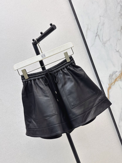 Loe 25fw leather short