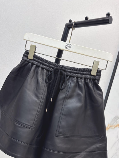 Loe 25fw leather short