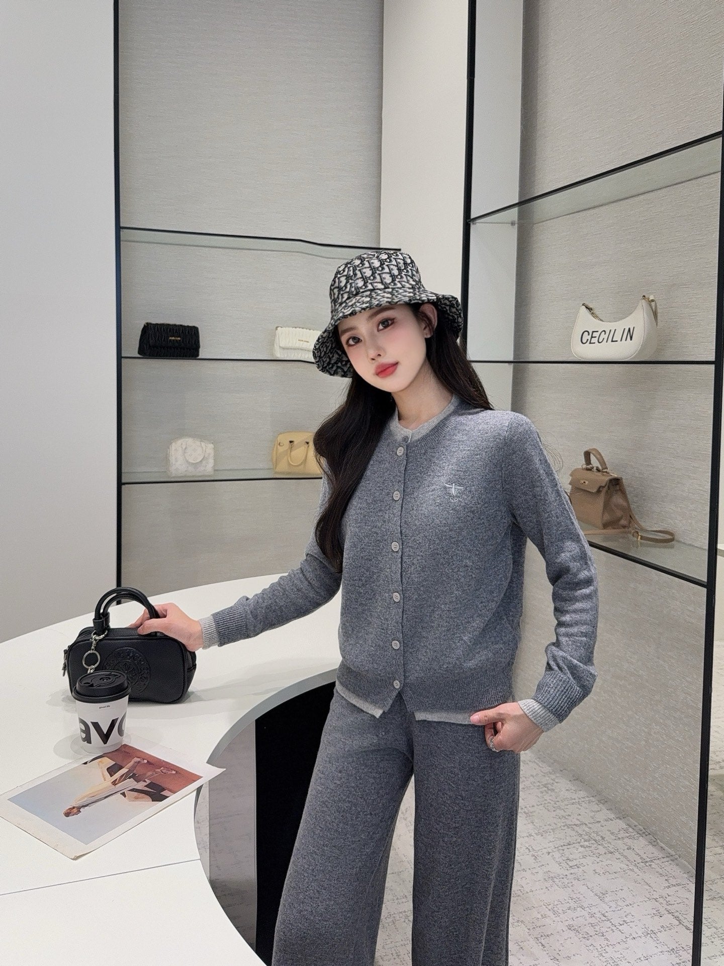 CD 25fw knitted suit