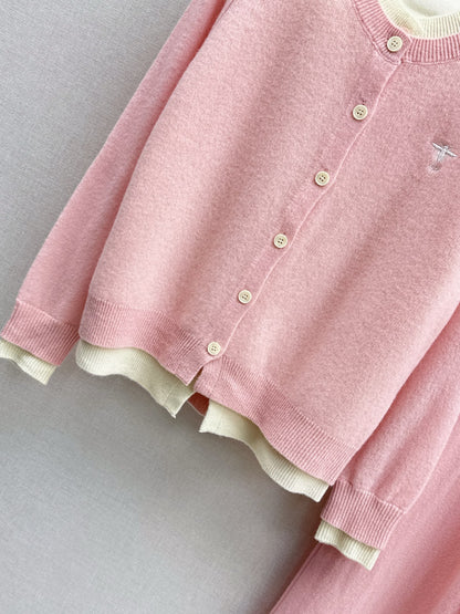 CD 25fw knitted suit