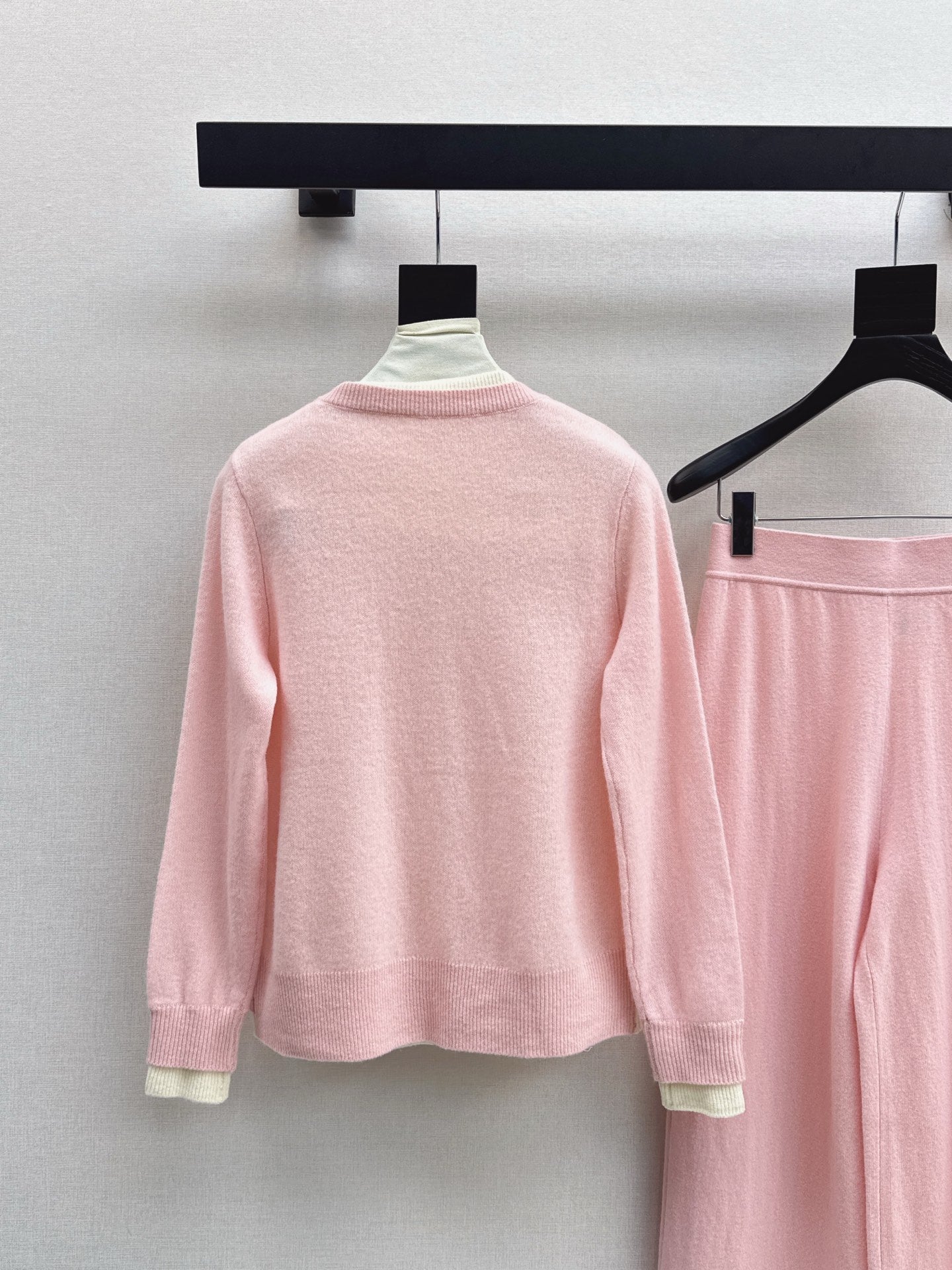 CD 25fw knitted suit