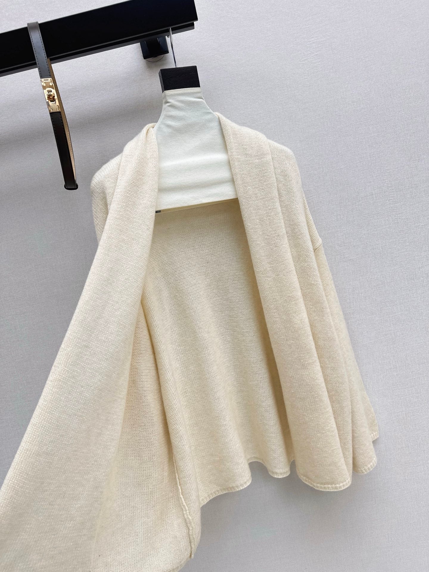 Herm 25fw wool cardigan