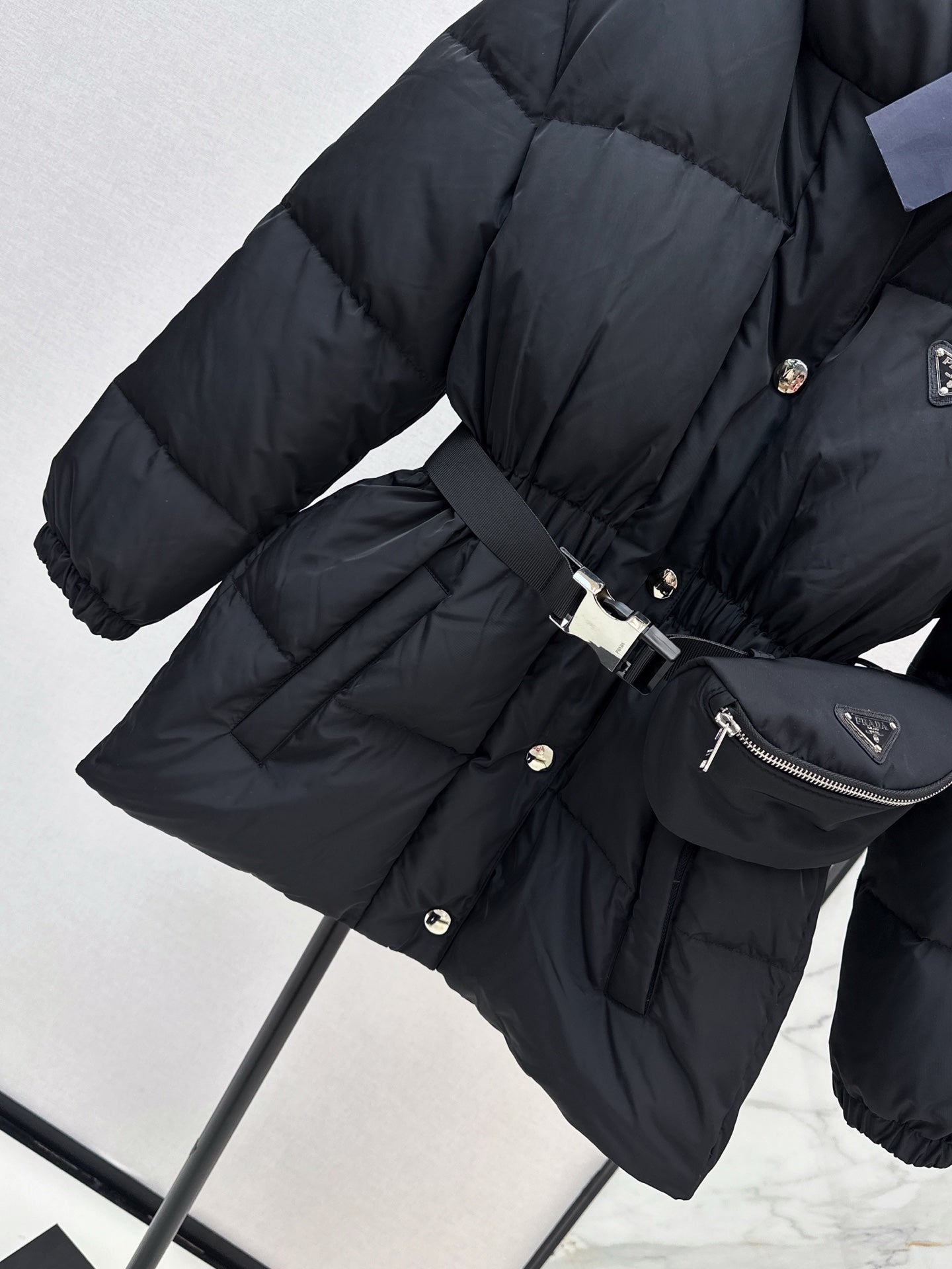Pra 25fw down jacket