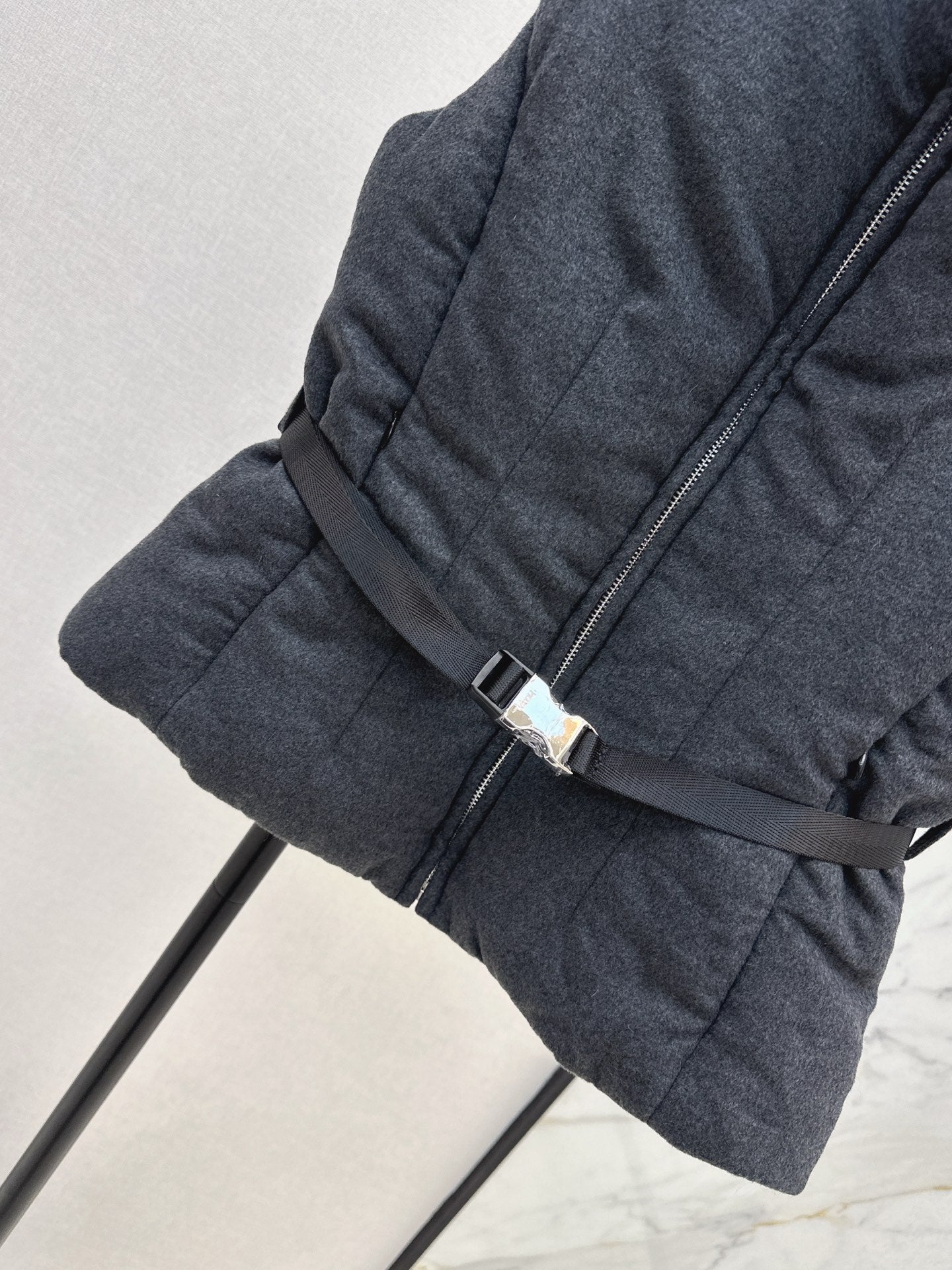 Pra 25fw down vest