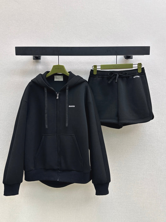 Gucc 25fw tracksuit