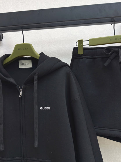 Gucc 25fw tracksuit