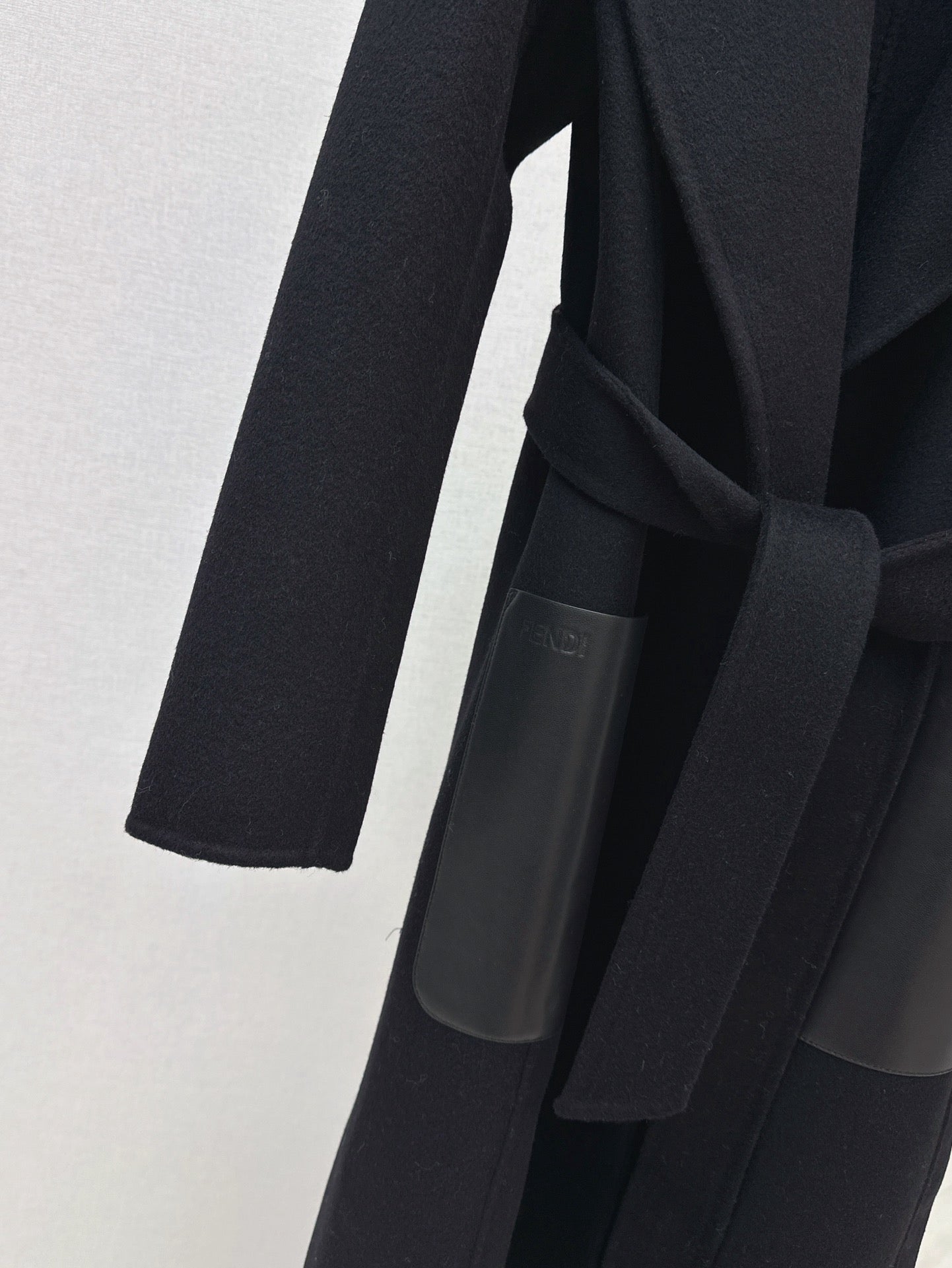 Fend 25fw cashmere jacket