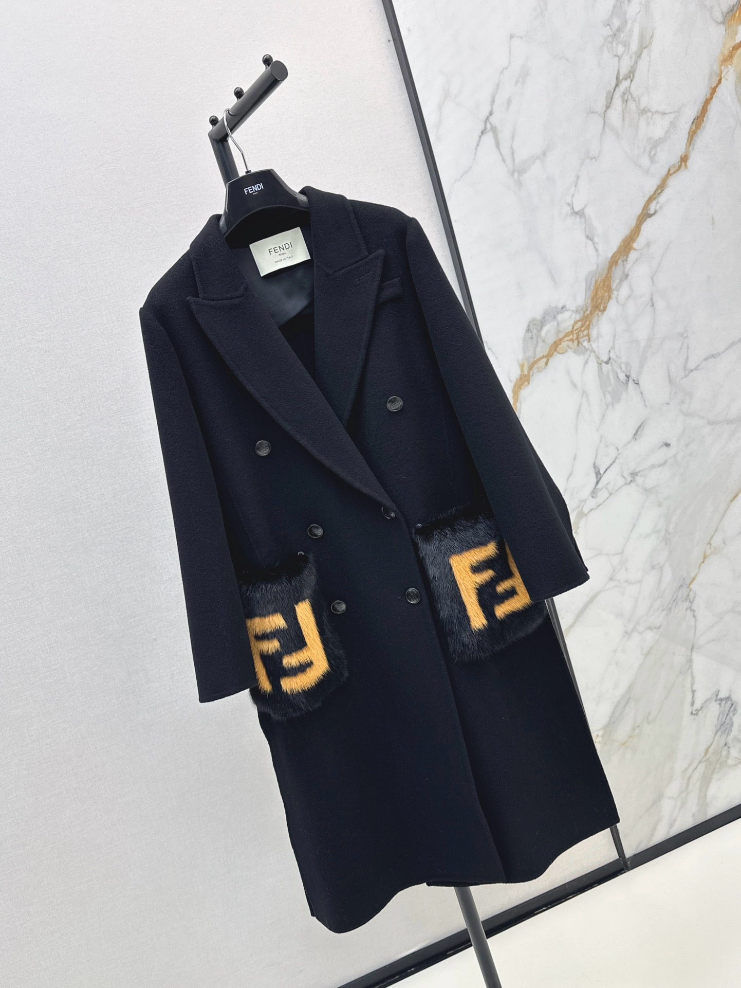 Fend 25fw coat