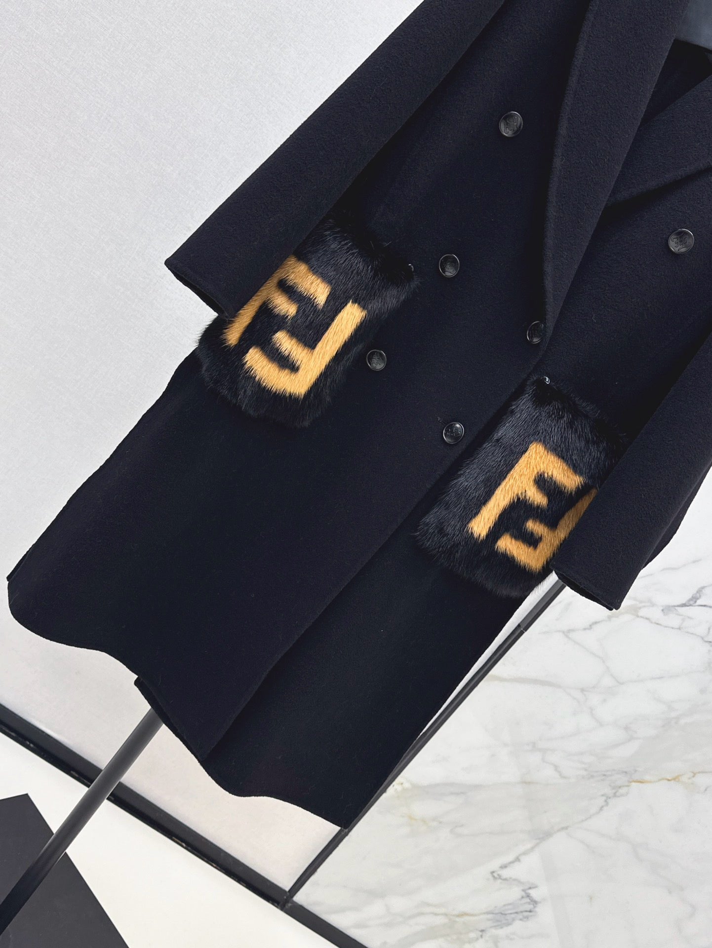 Fend 25fw coat