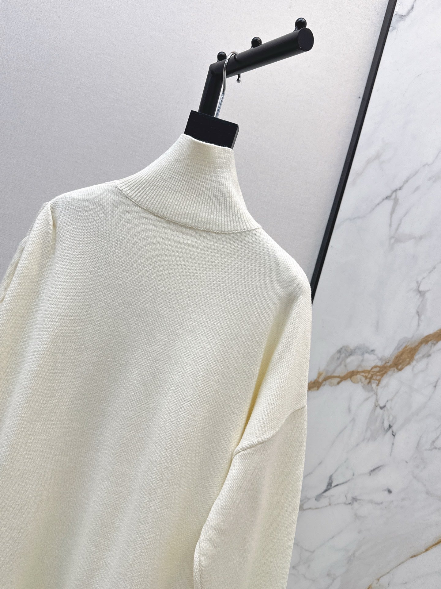 Ala 25fw wool sweater