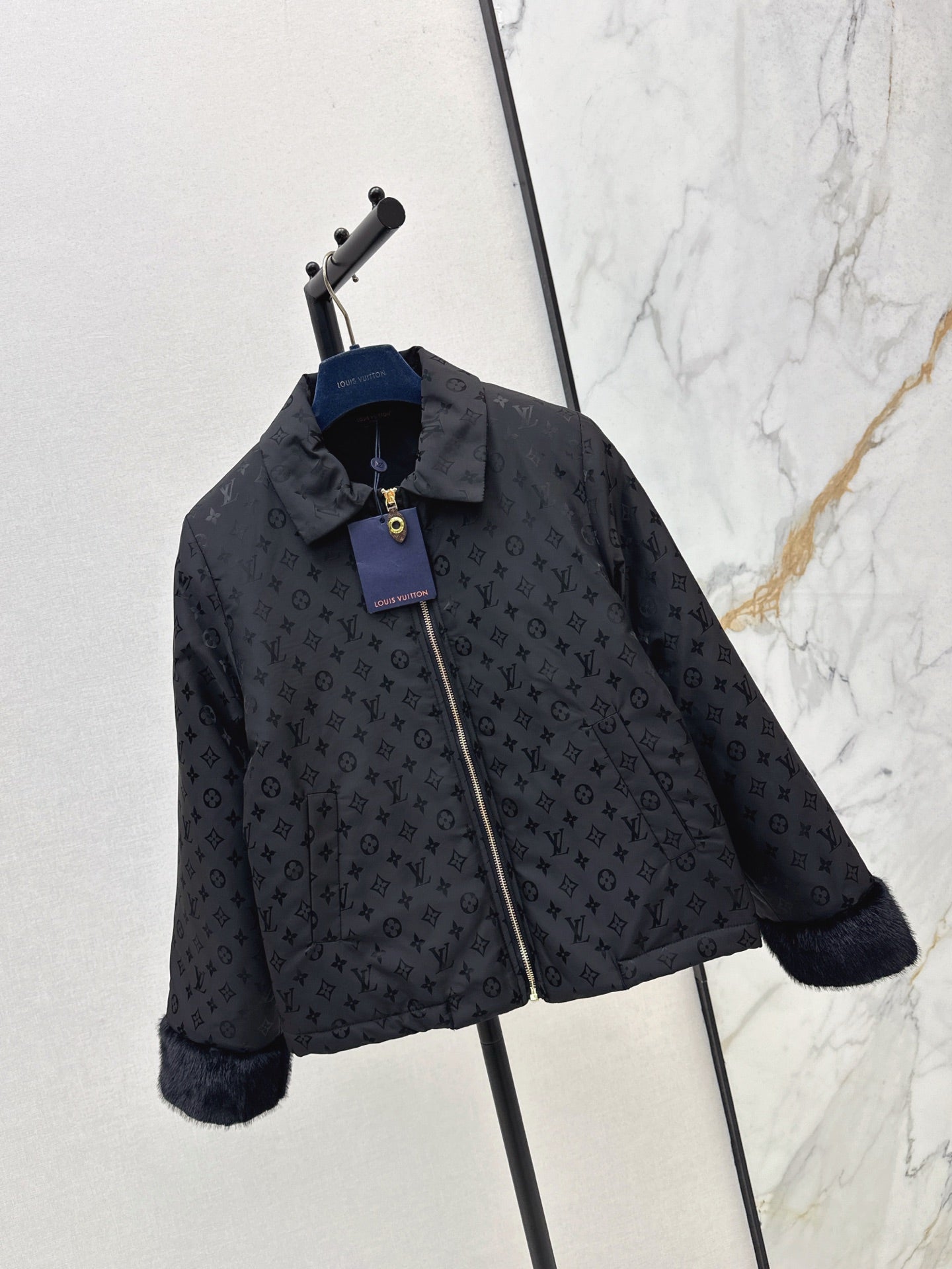 Loui 25fw padded jacket