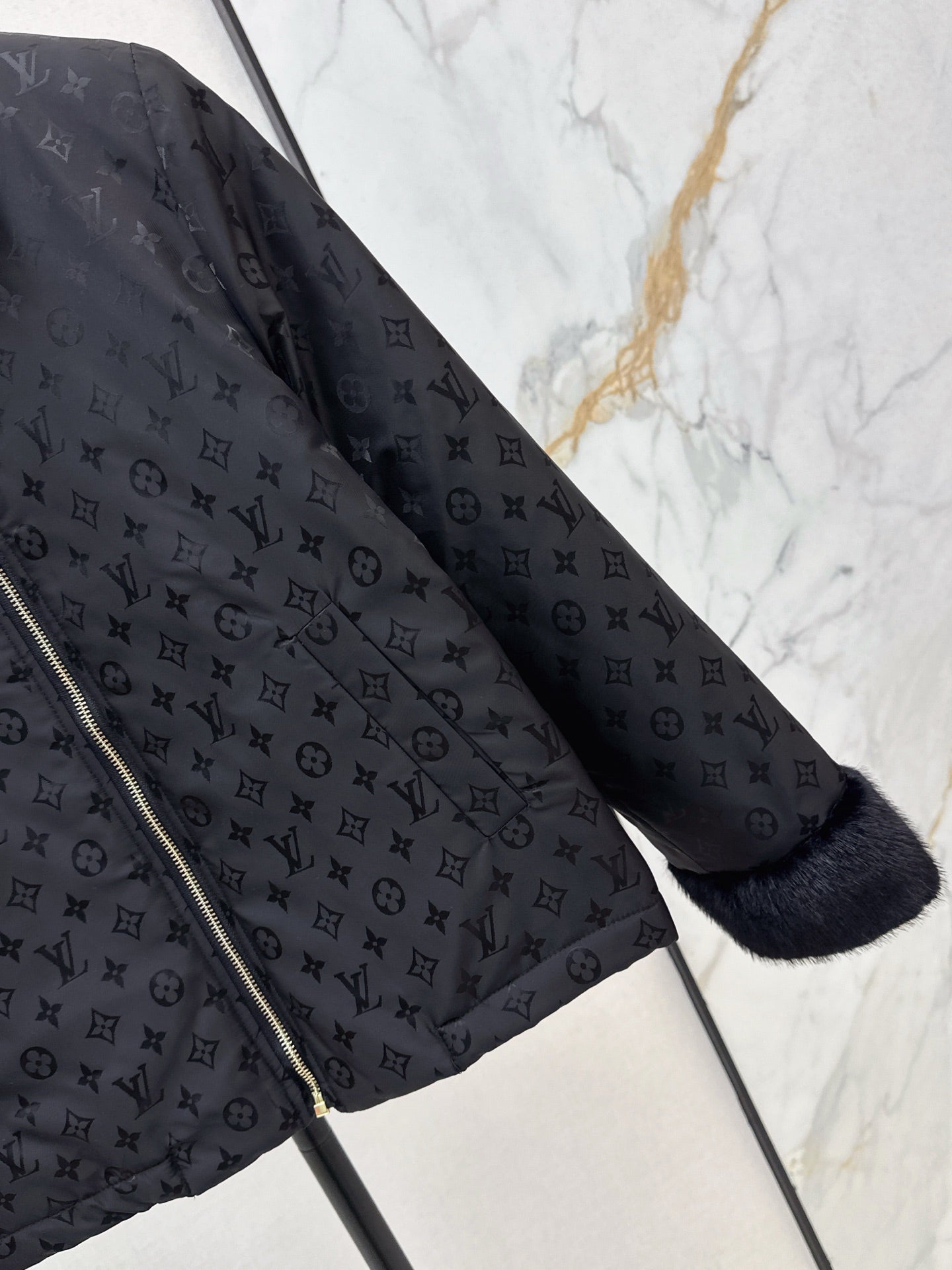 Loui 25fw padded jacket