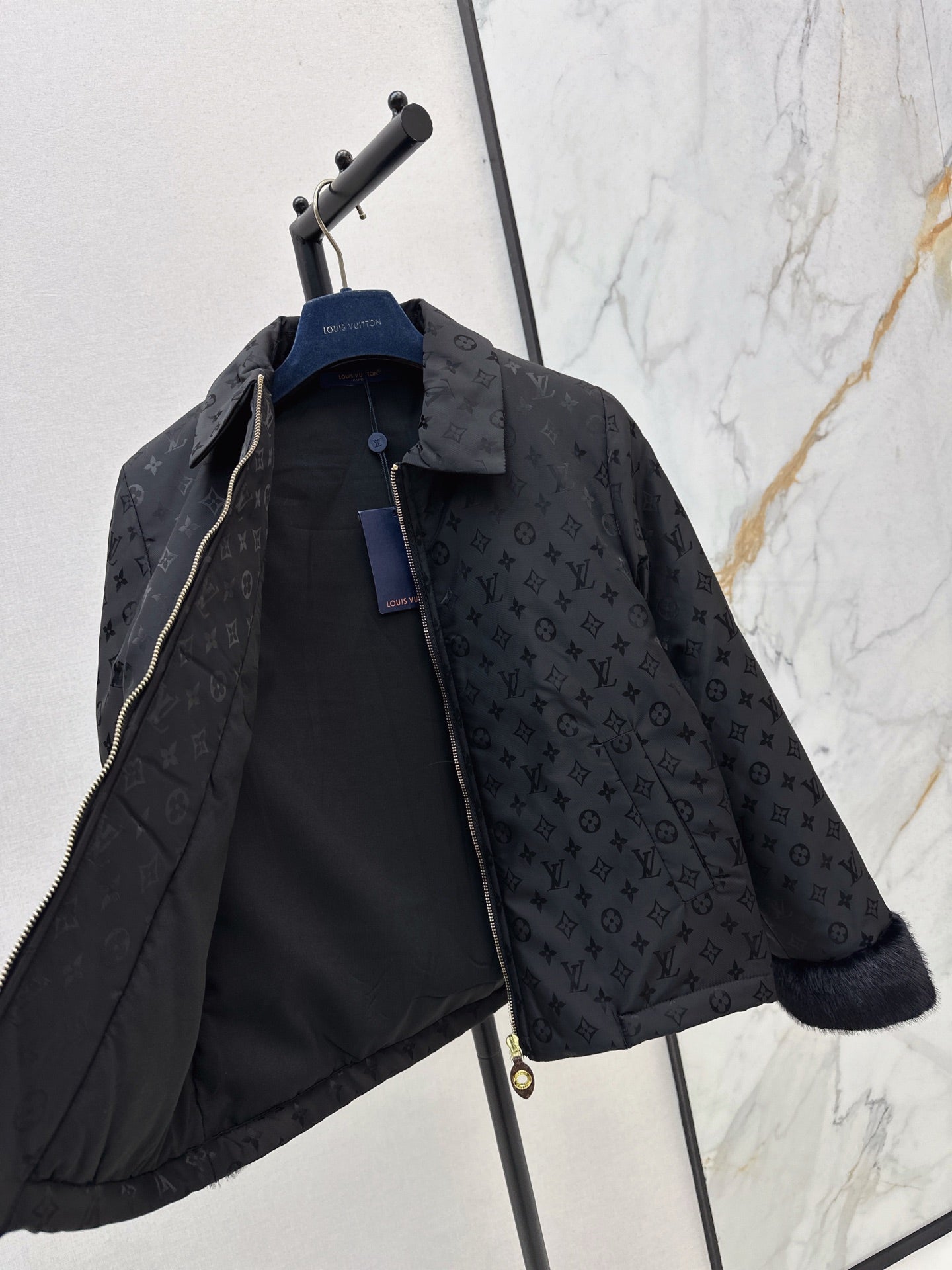 Loui 25fw padded jacket