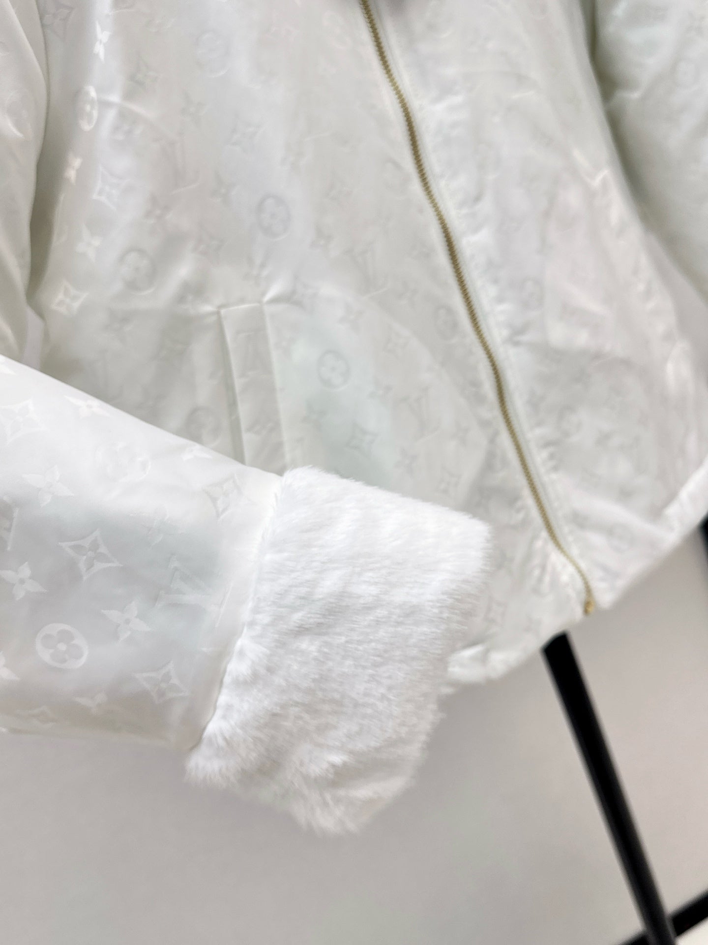 Loui 25fw padded jacket