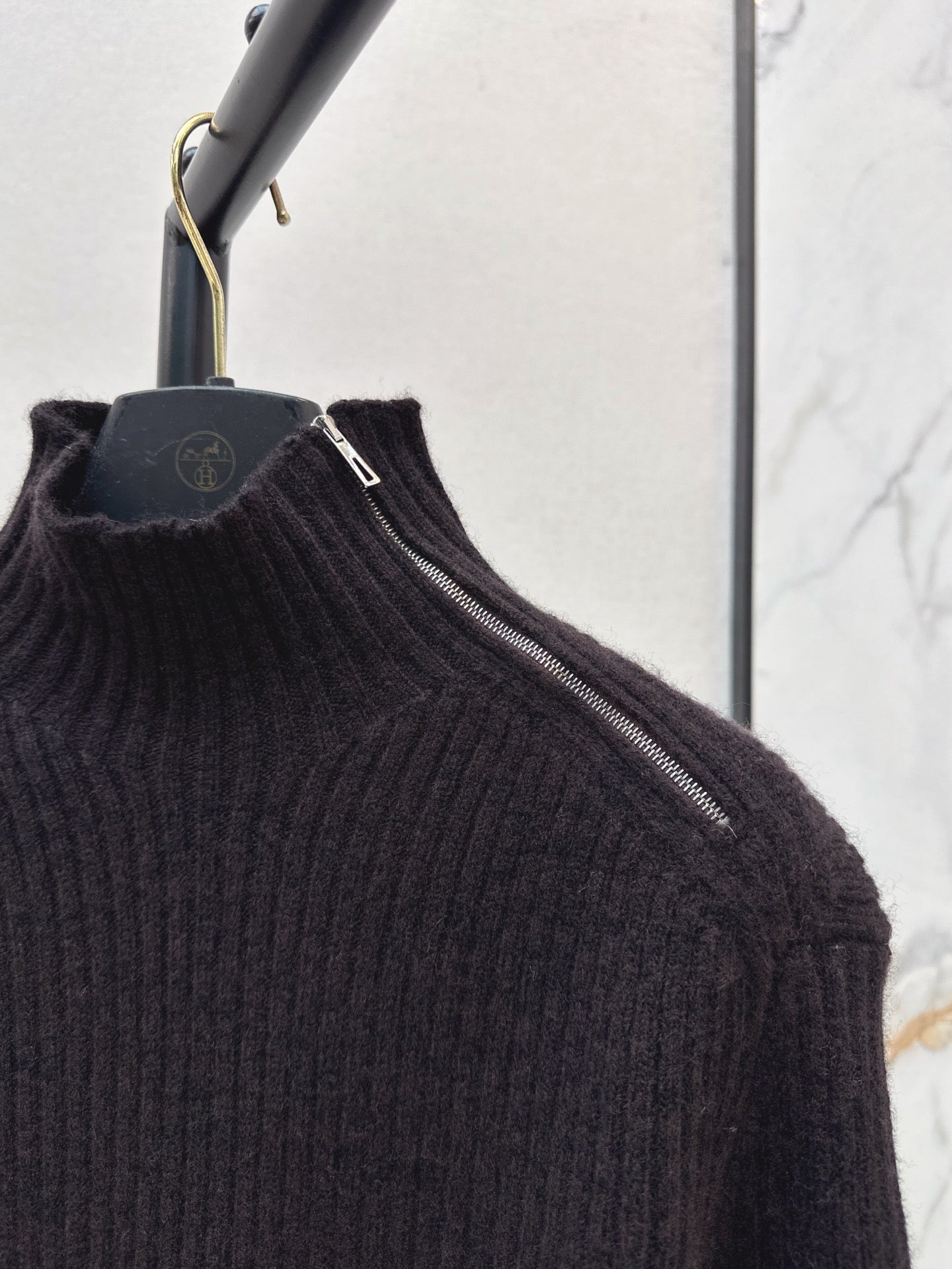 Her 25fw wool sweater