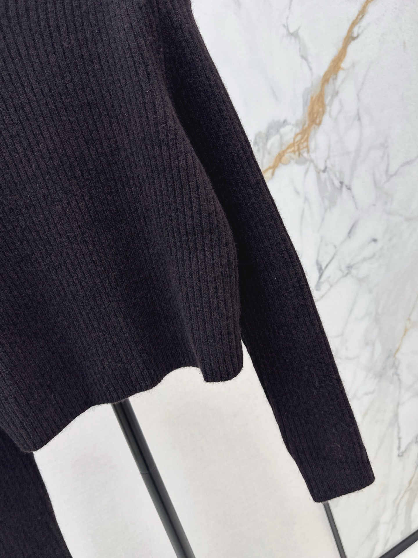 Her 25fw wool sweater