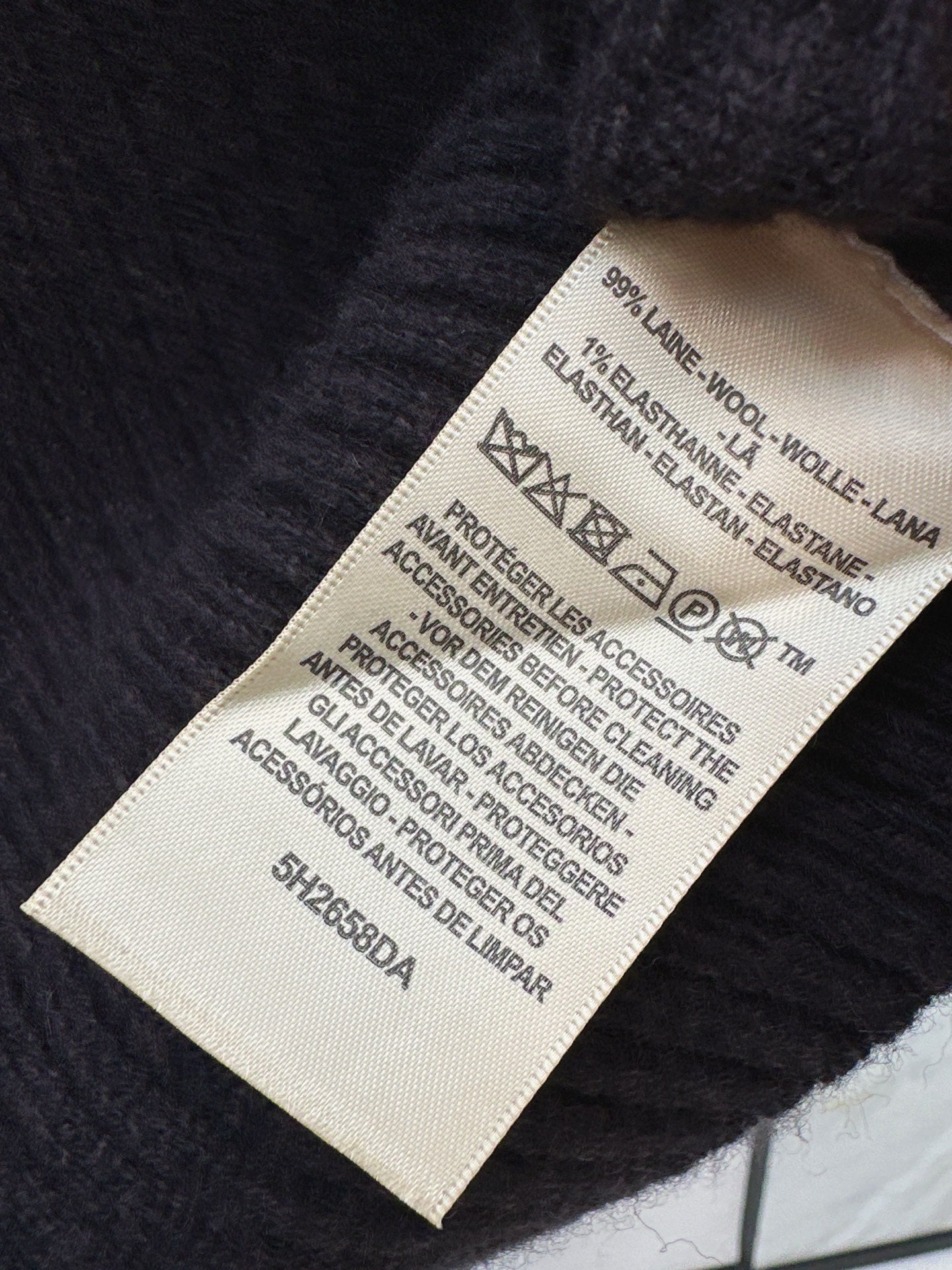 Her 25fw wool sweater