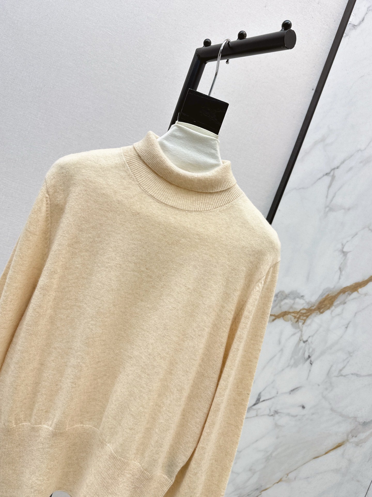 Loro 25fw wool sweater