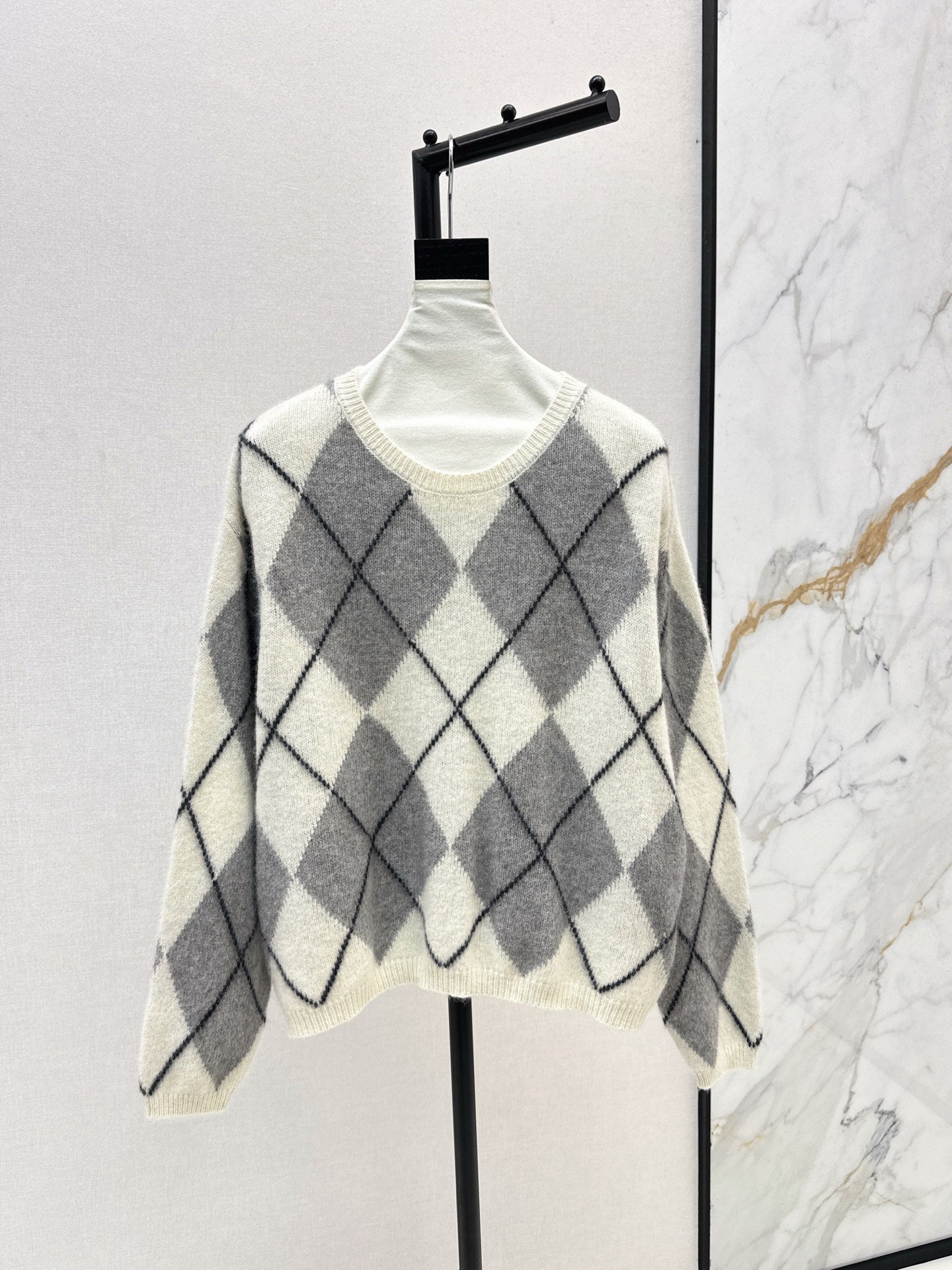 Loro 25fw plaid sweater