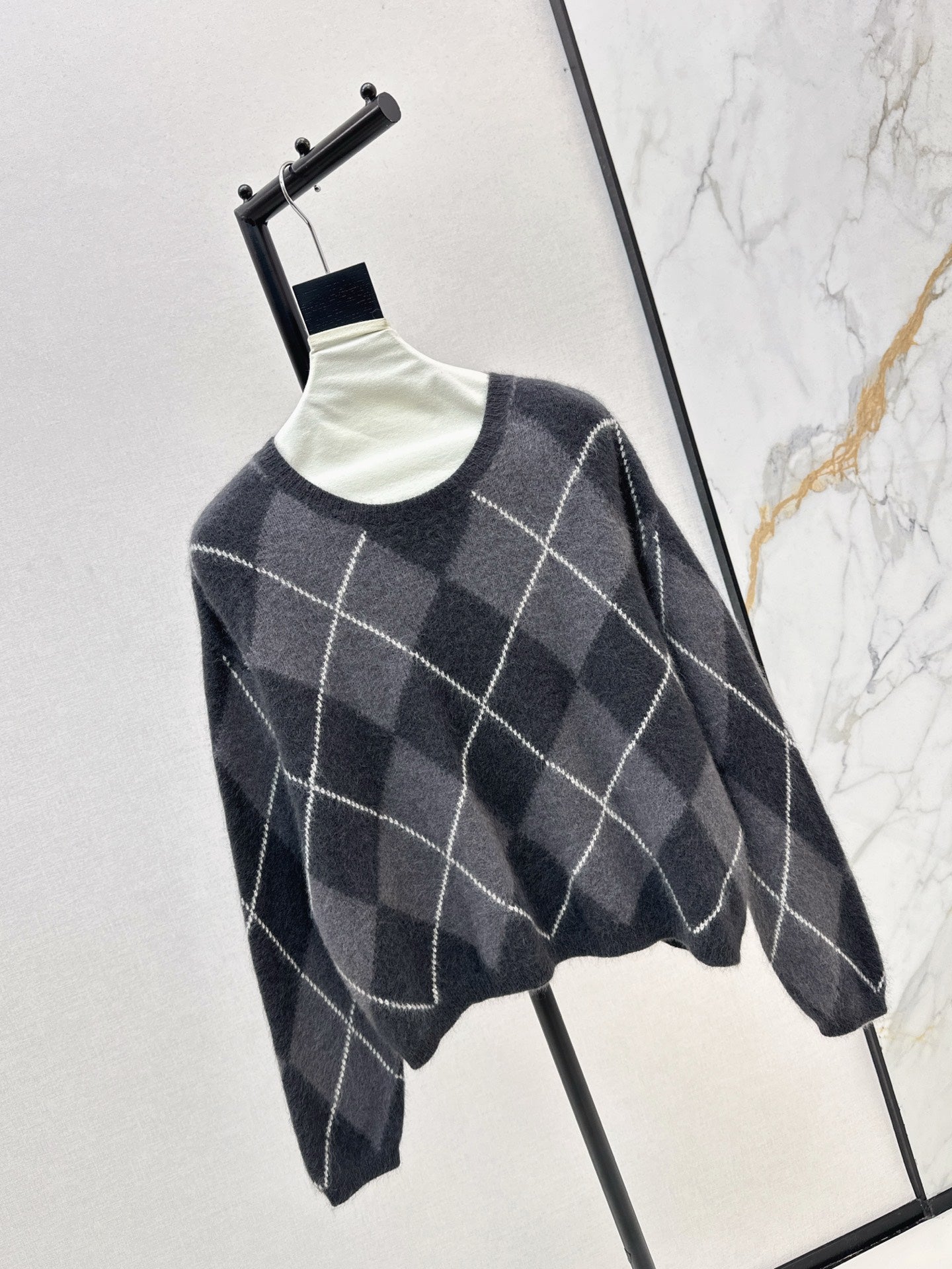 Loro 25fw plaid sweater