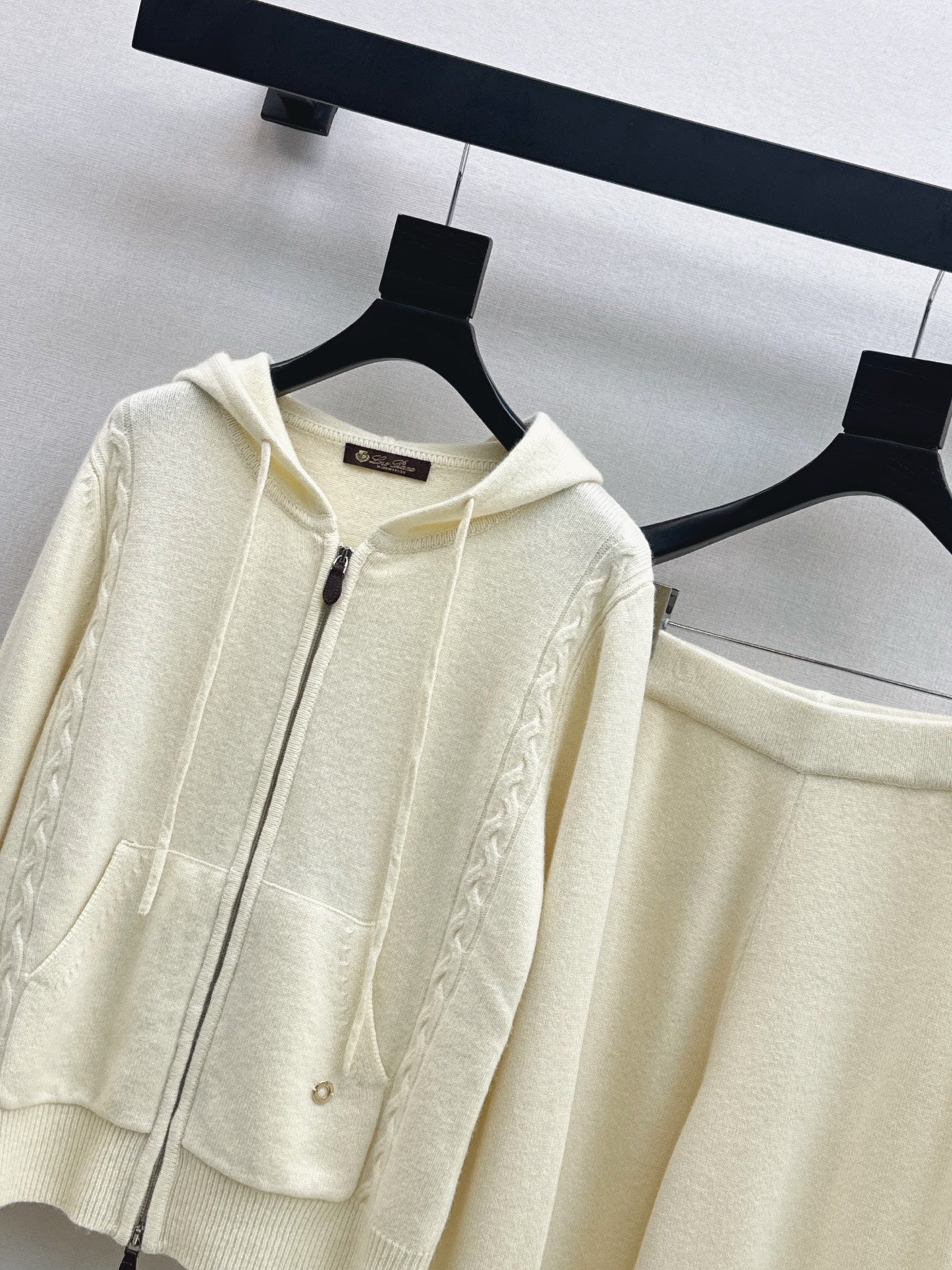 Loro 25fw cashmere suit