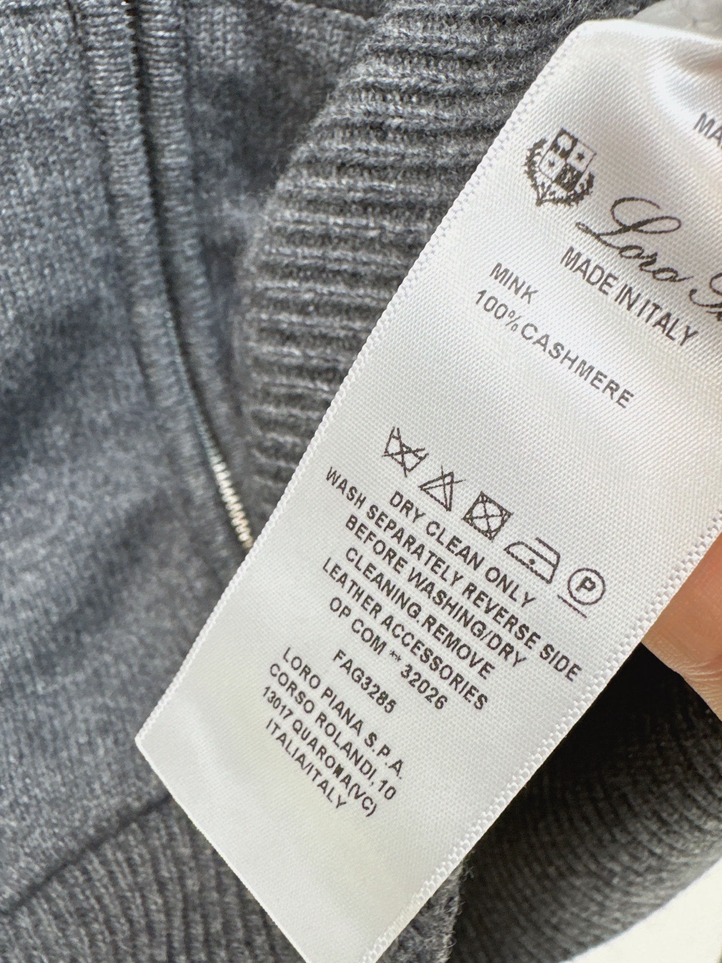 Loro 25fw cashmere suit