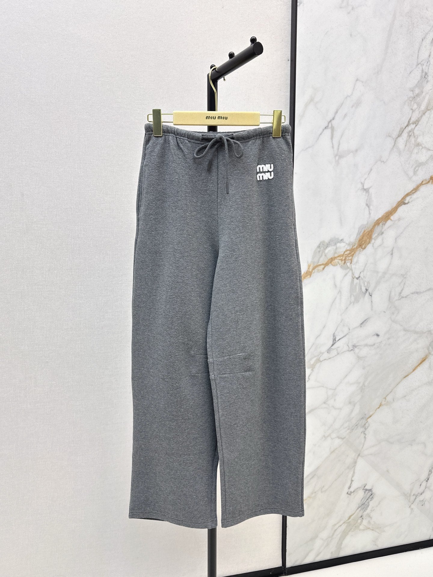 Miu 25fw sweatpants