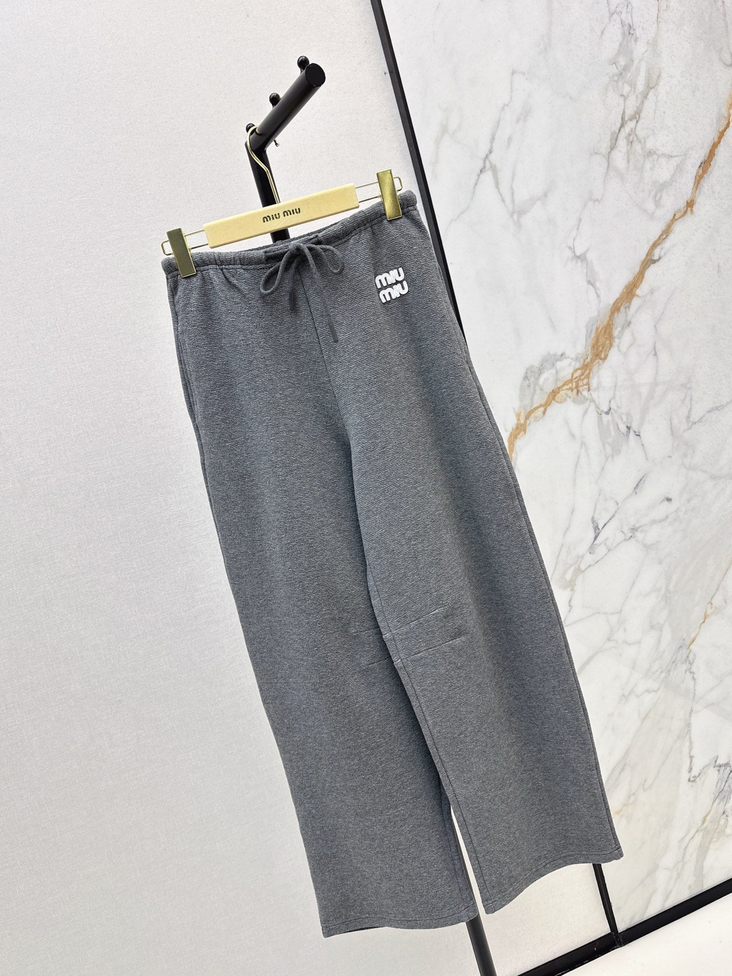 Miu 25fw sweatpants