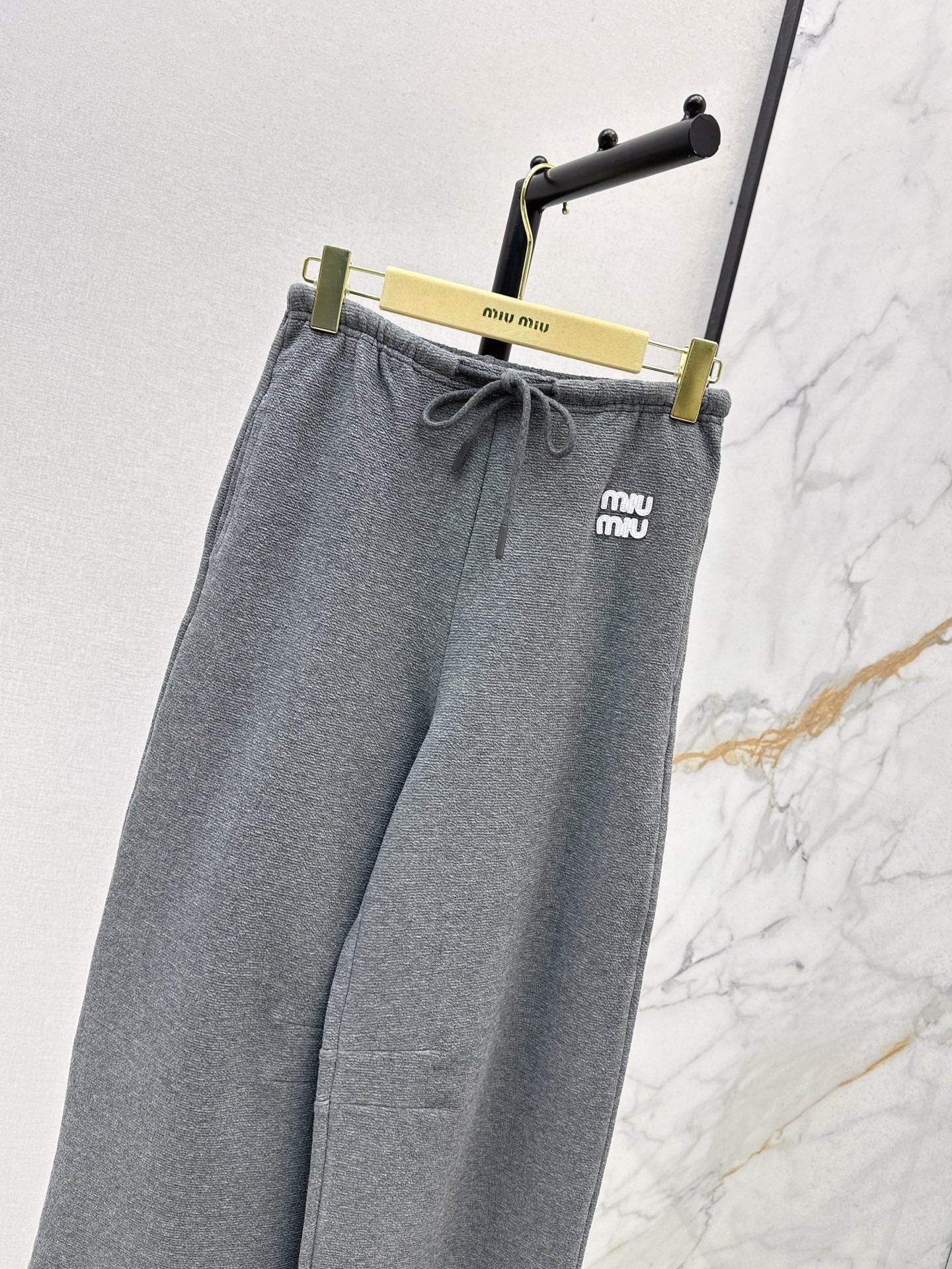 Miu 25fw sweatpants
