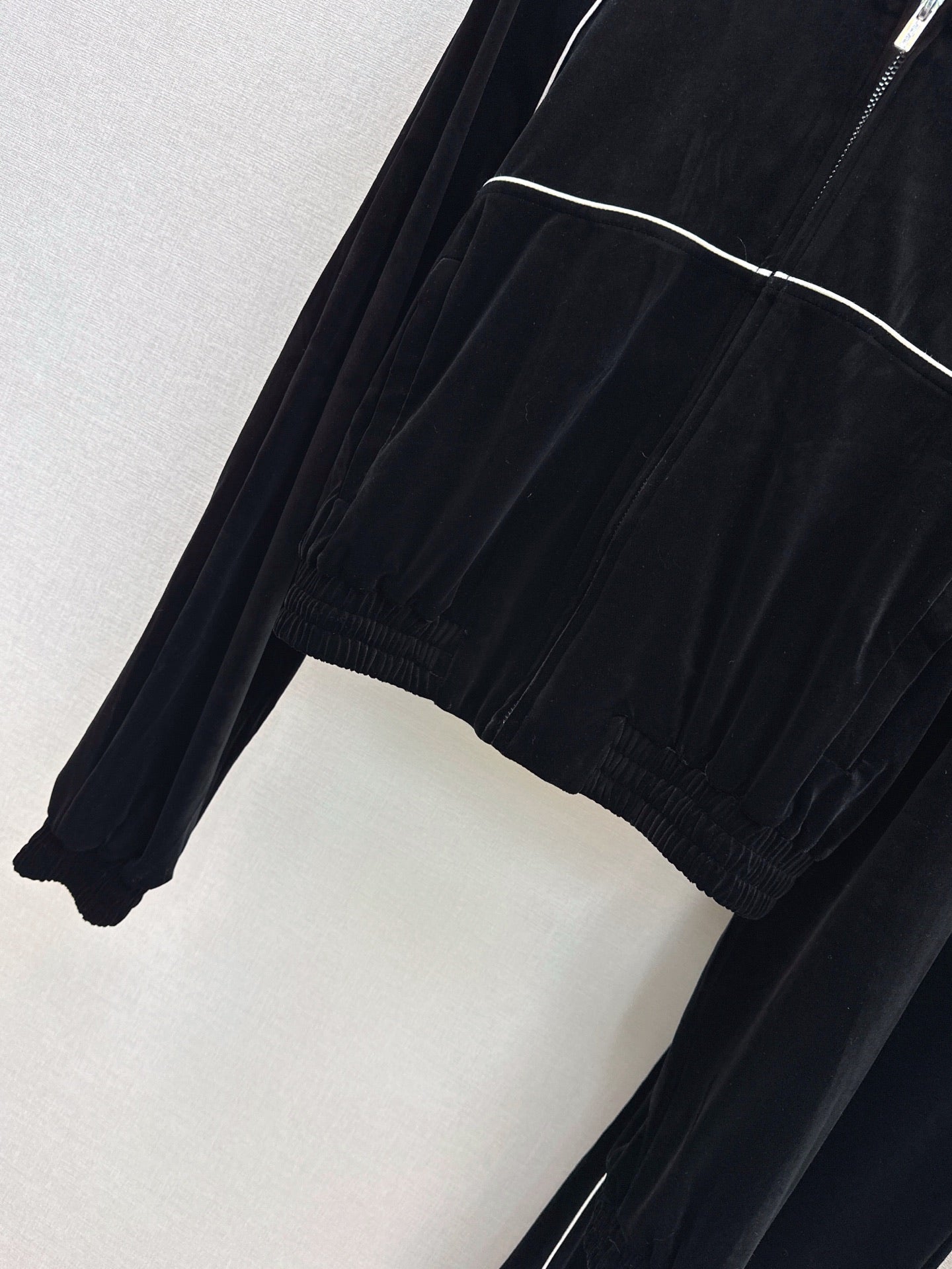 Miu 25fw velvet suit