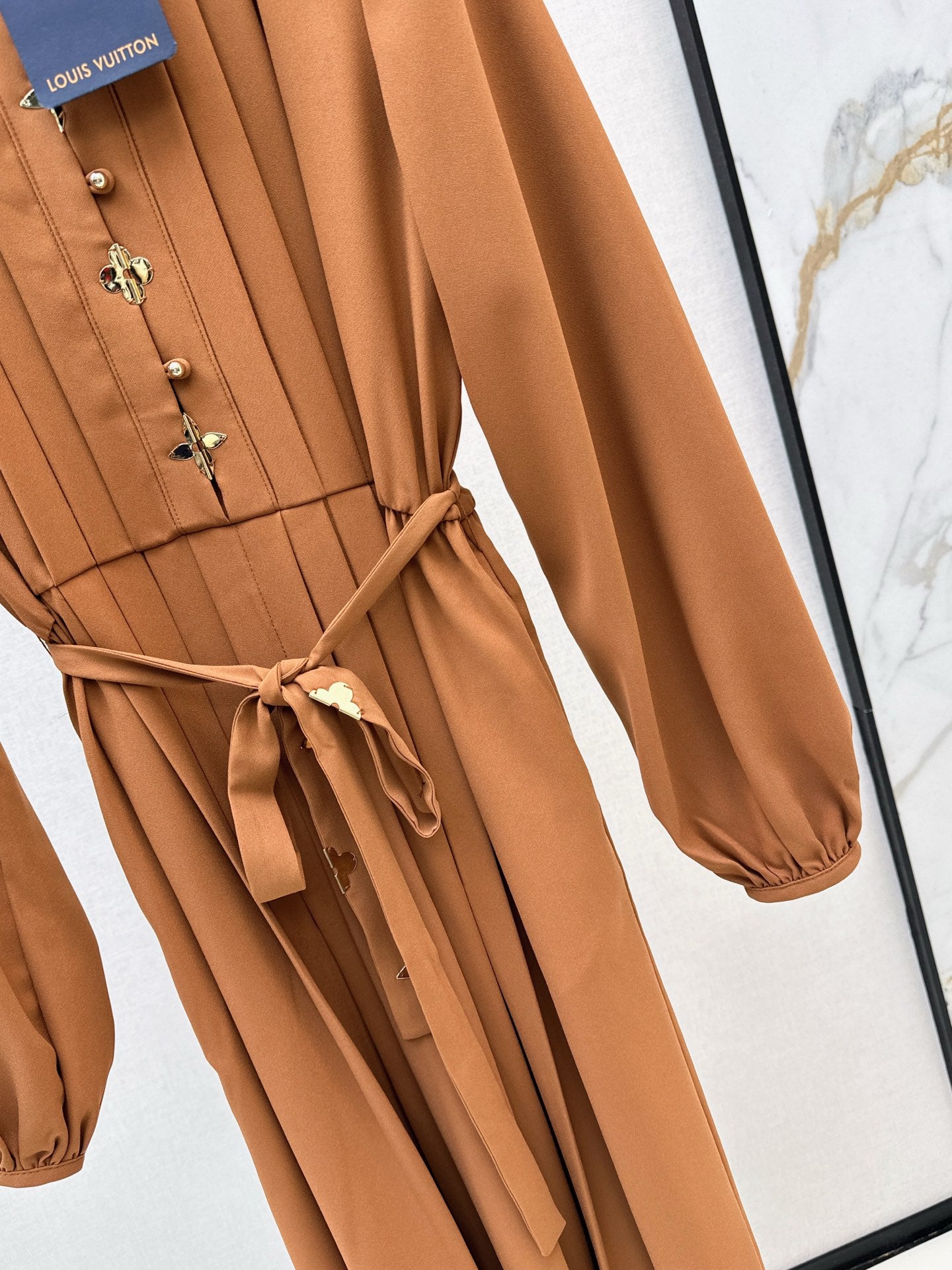 Loui 25fw pleated dress