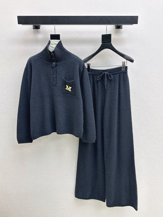 Max 25fw knitted suit