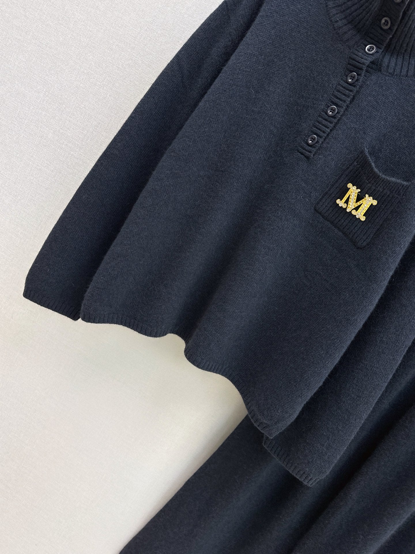 Max 25fw knitted suit