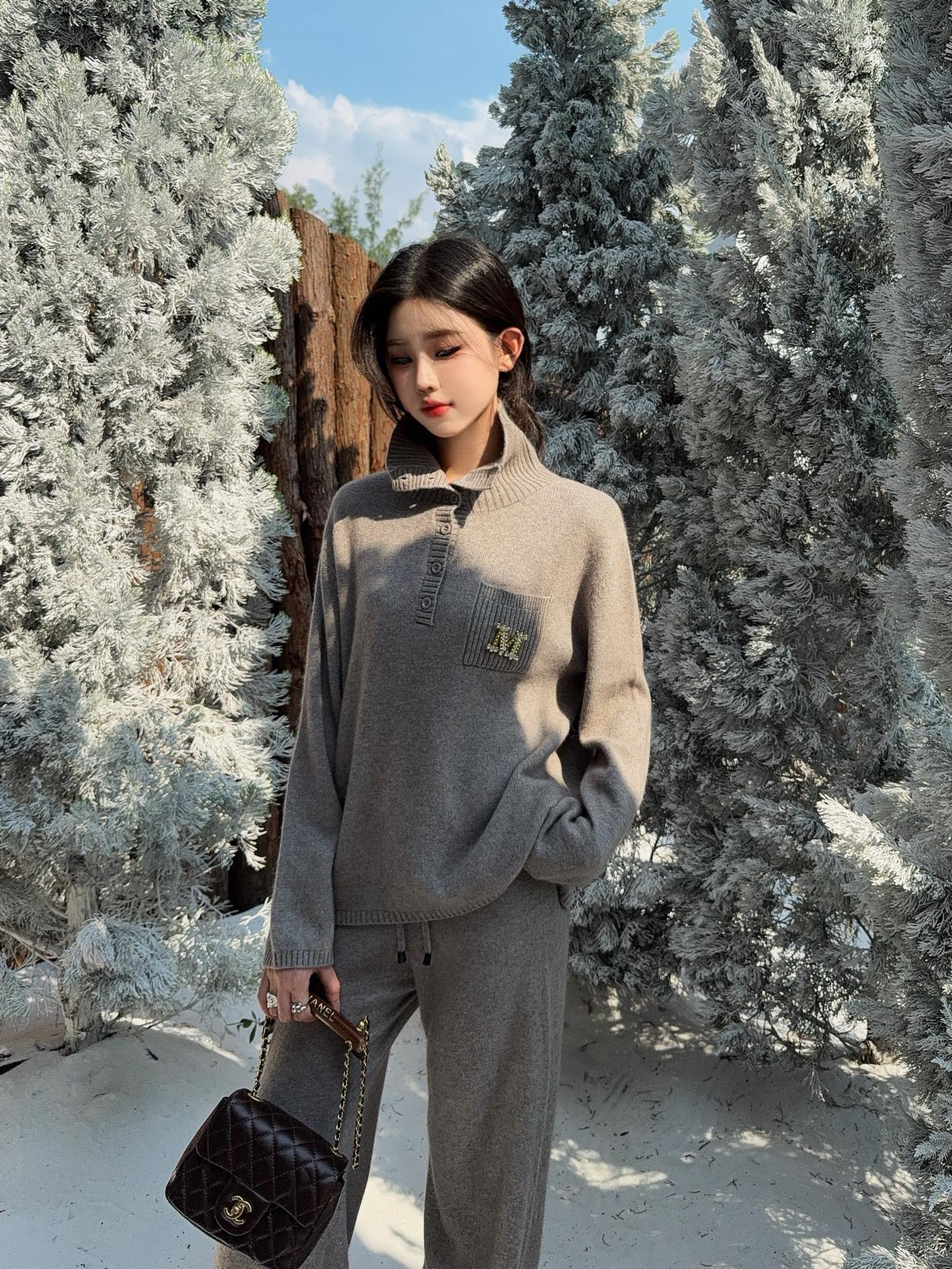 Max 25fw knitted suit