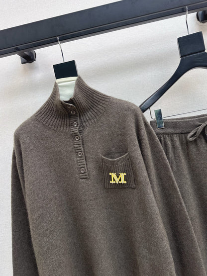 Max 25fw knitted suit