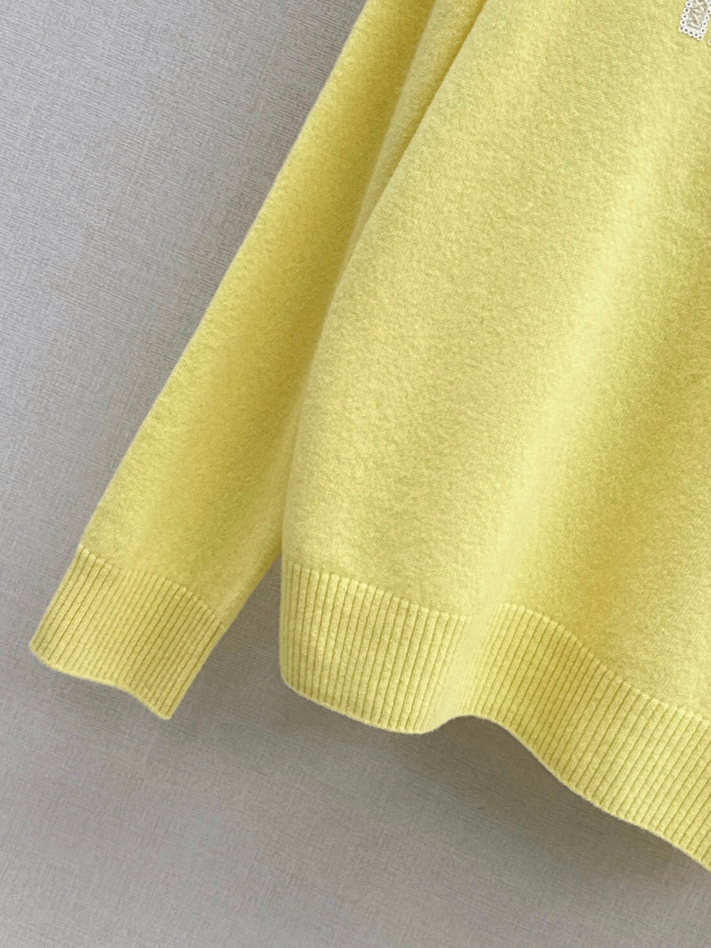 Miu 25fw sweater