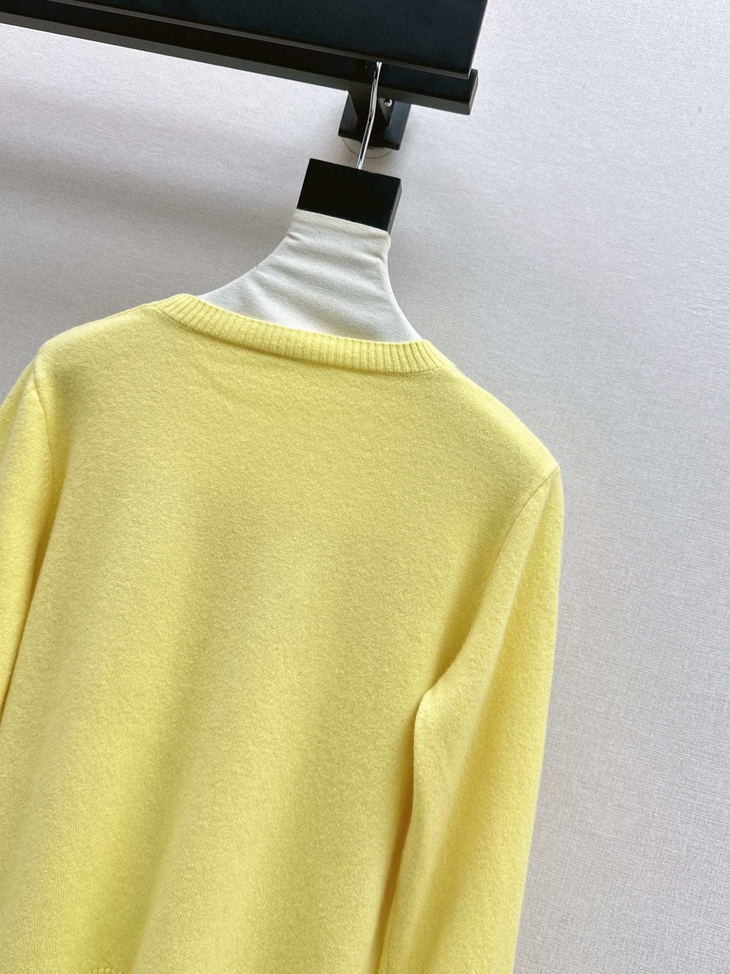 Miu 25fw sweater