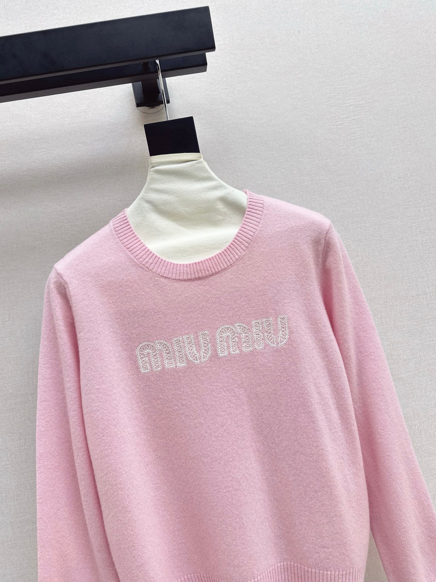 Miu 25fw sweater