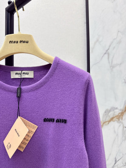 Miu 25fw cashmere sweater