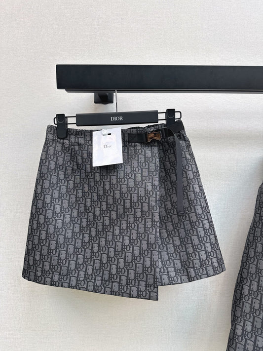 CD 25fw short skirt