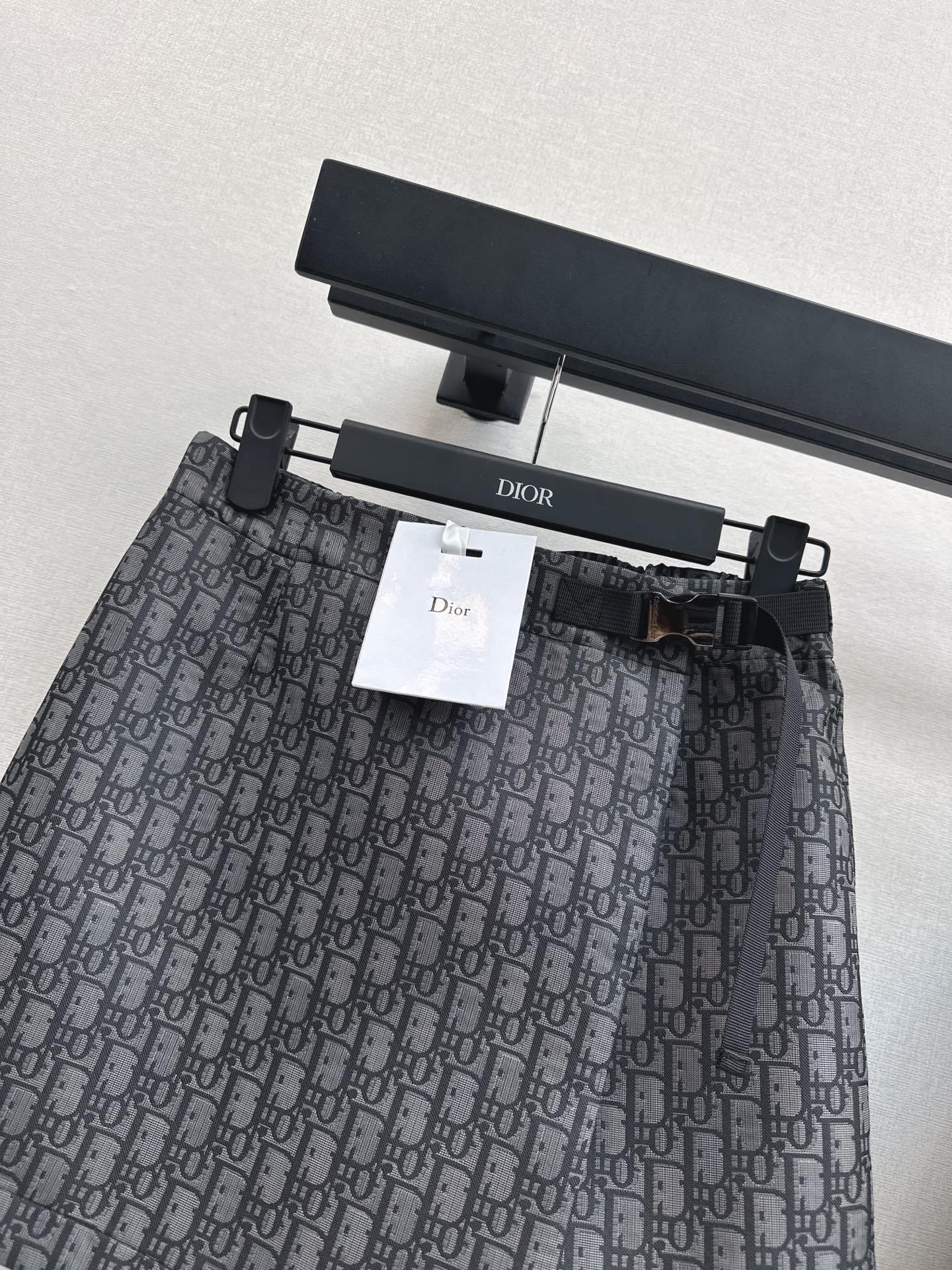 CD 25fw short skirt
