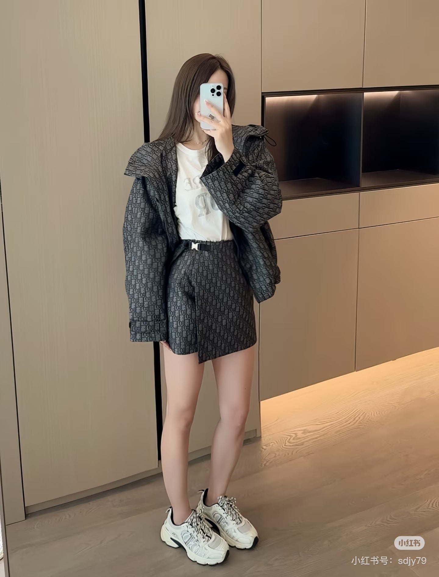 CD 25fw short skirt