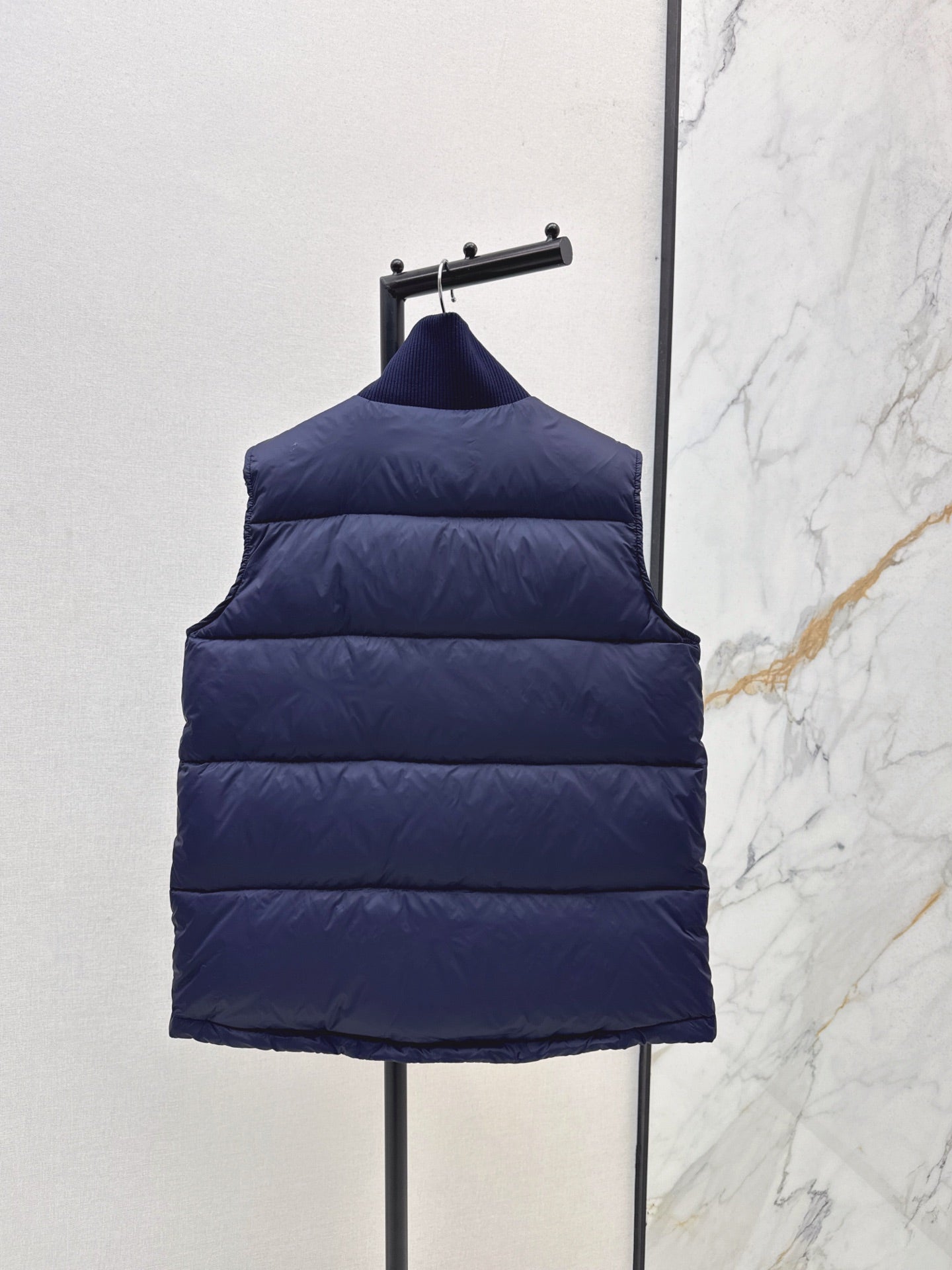 Celi 25fw down vest