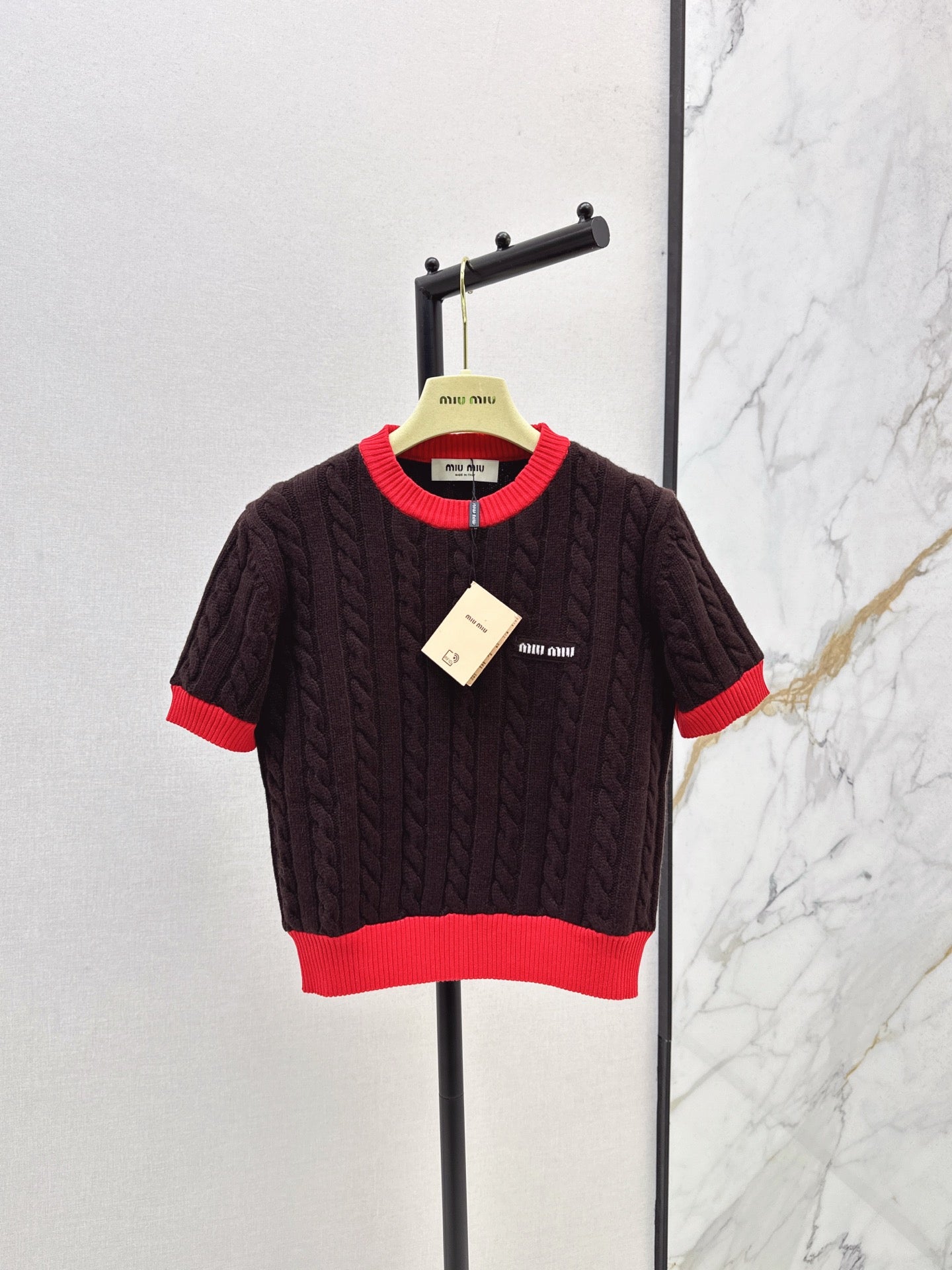 Miu 25fw knitted sweater