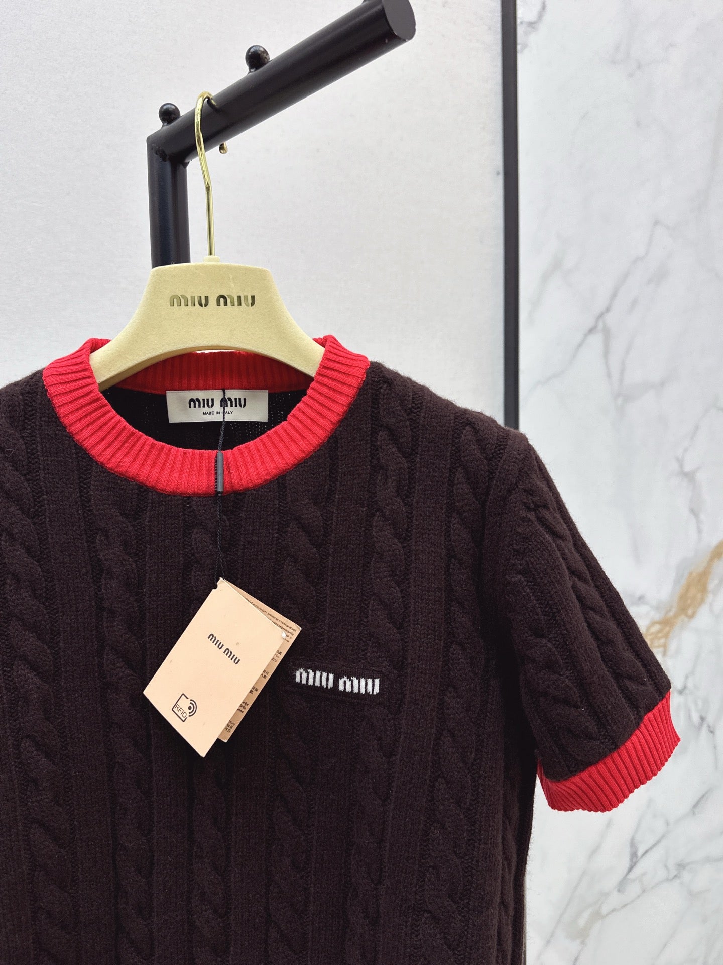 Miu 25fw knitted sweater