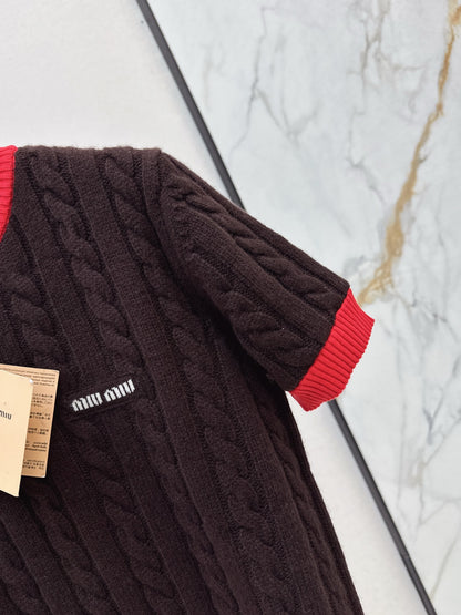 Miu 25fw knitted sweater