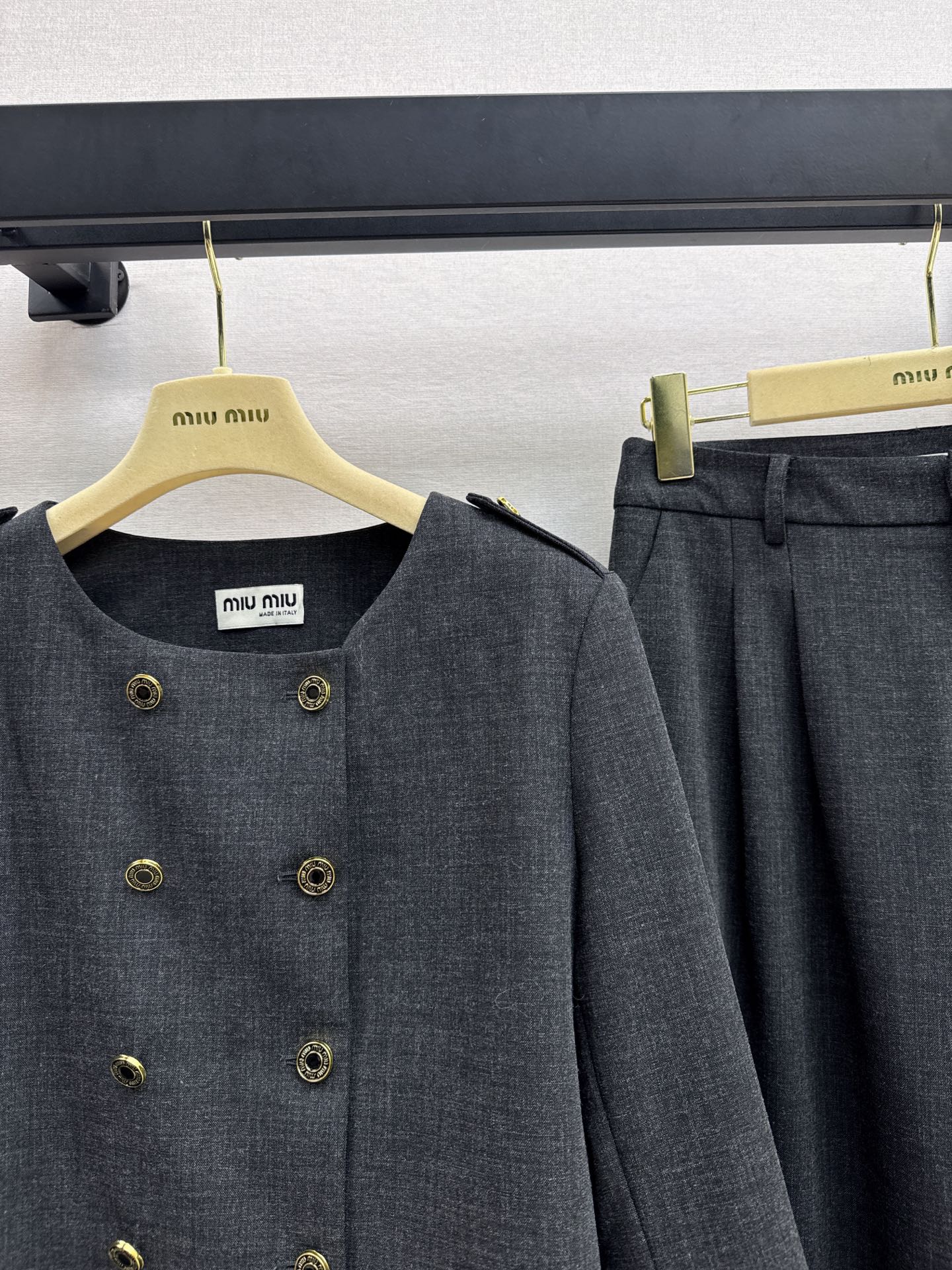 Miu 25fw OL suit