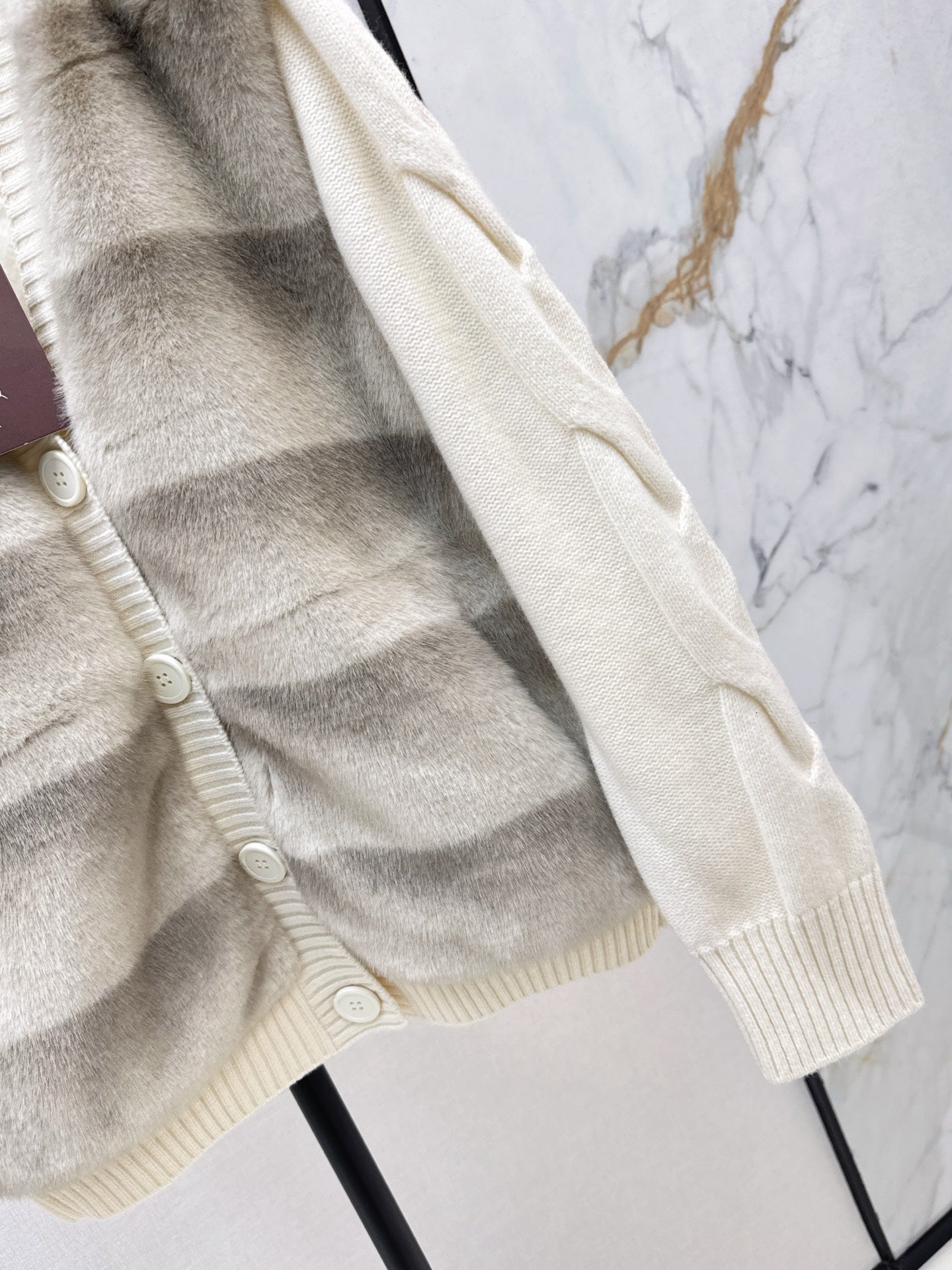 Loro 25fw down jacket