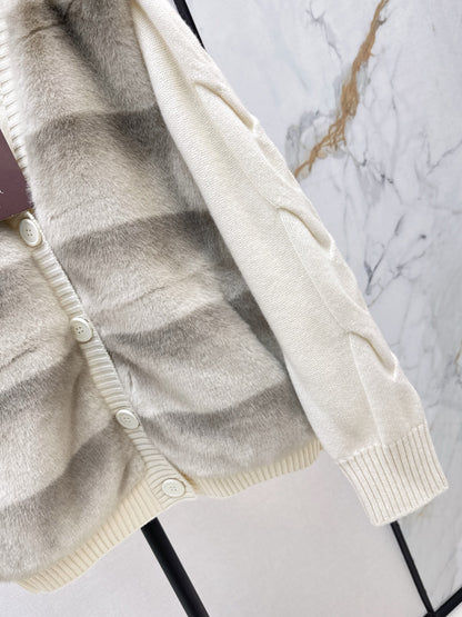 Loro 25fw down jacket