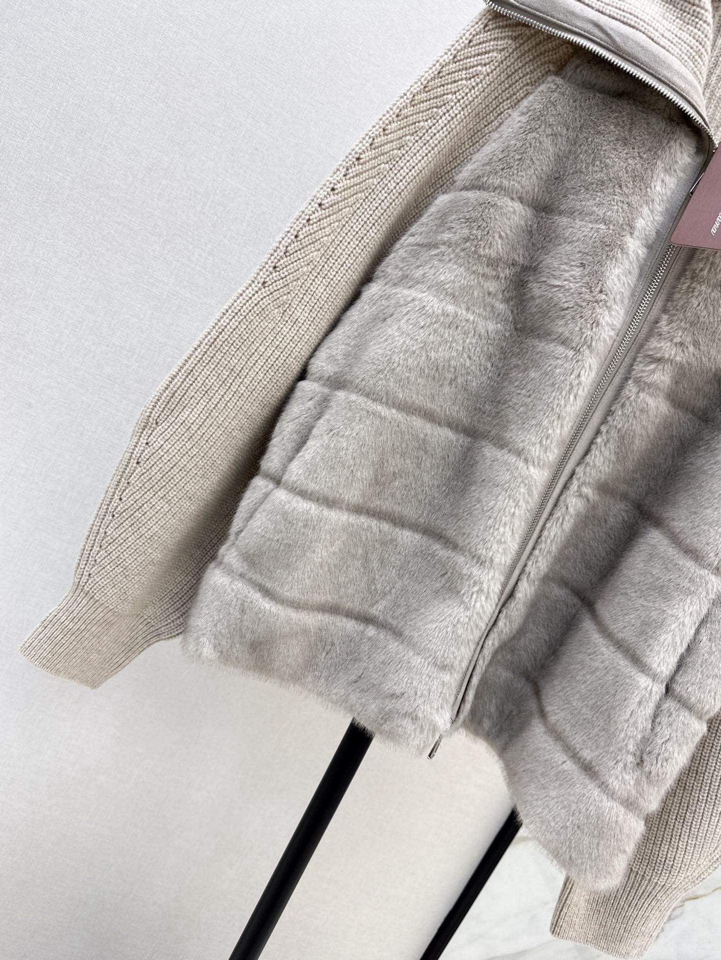 Loro 25fw down jacket
